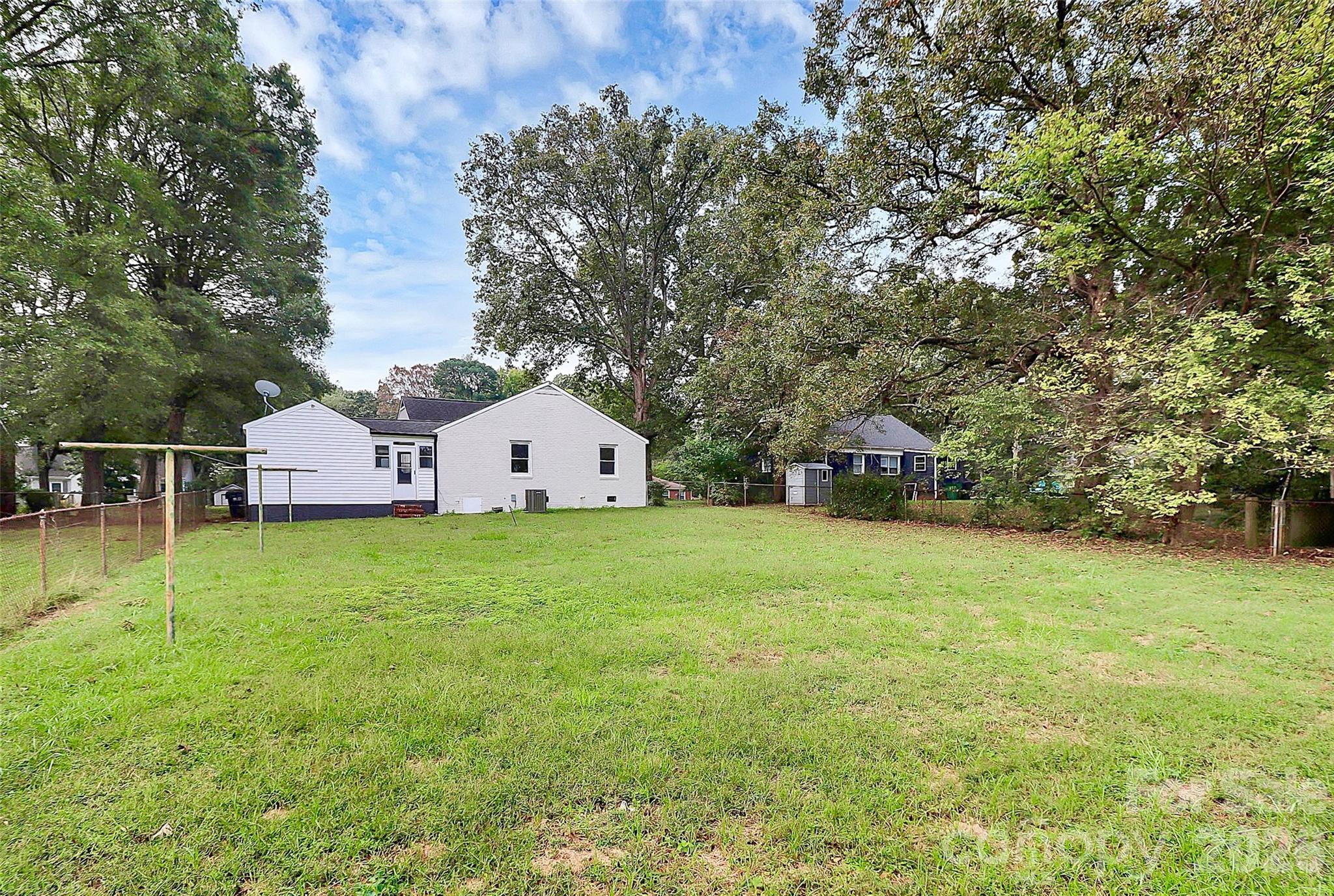 5726 Oak Drive — Charlotte