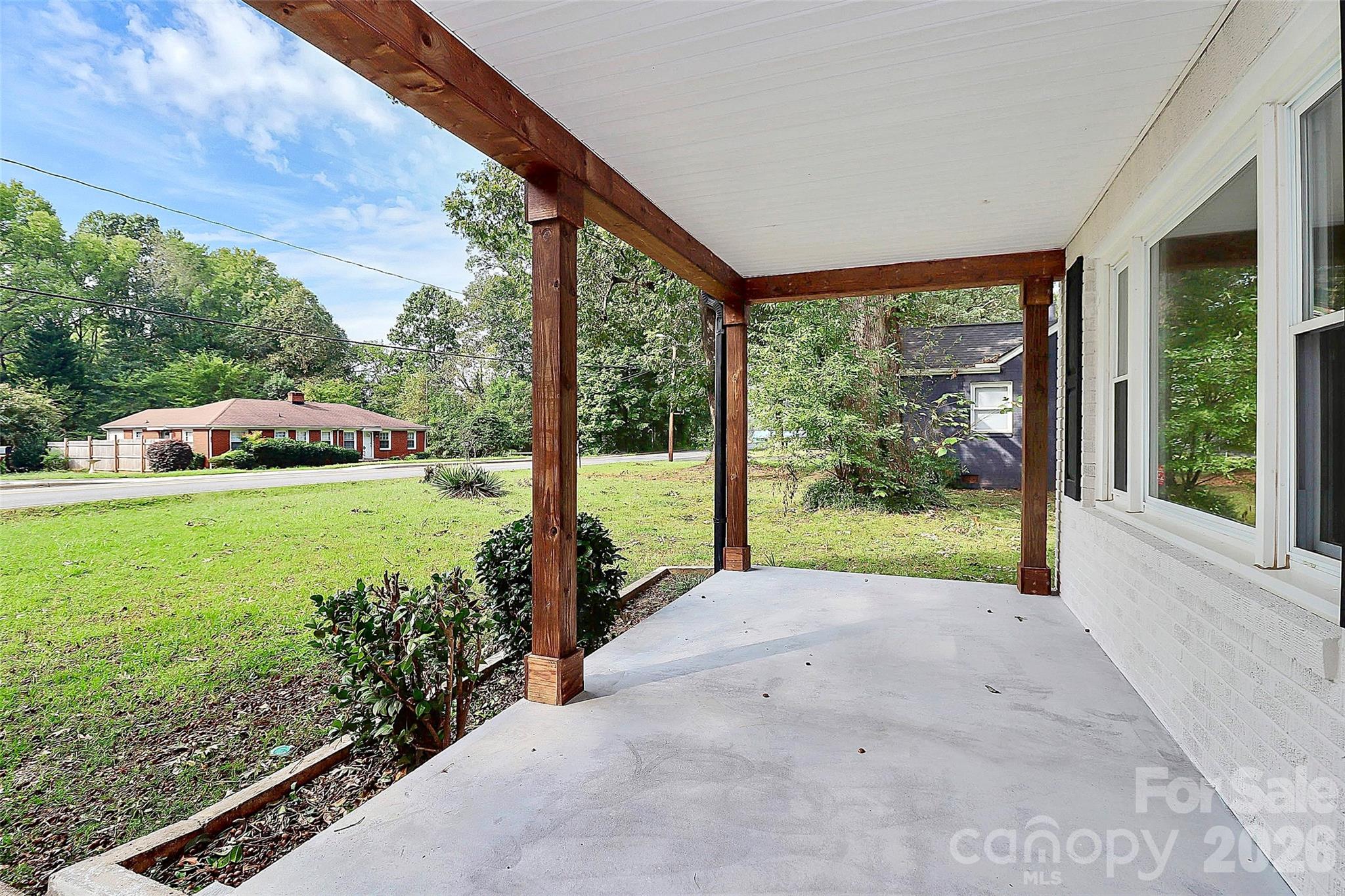5726 Oak Drive — Charlotte