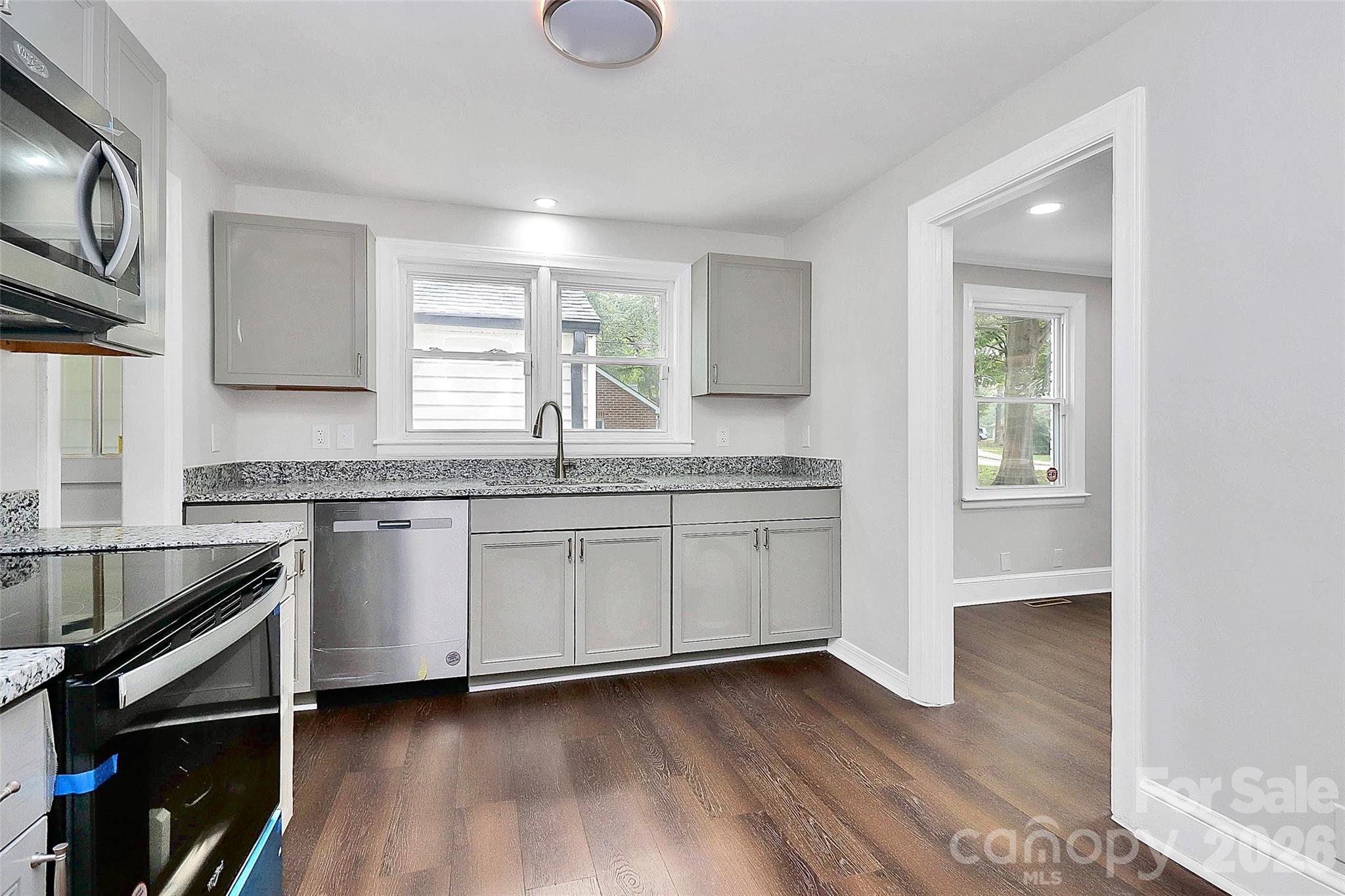 5726 Oak Drive — Charlotte