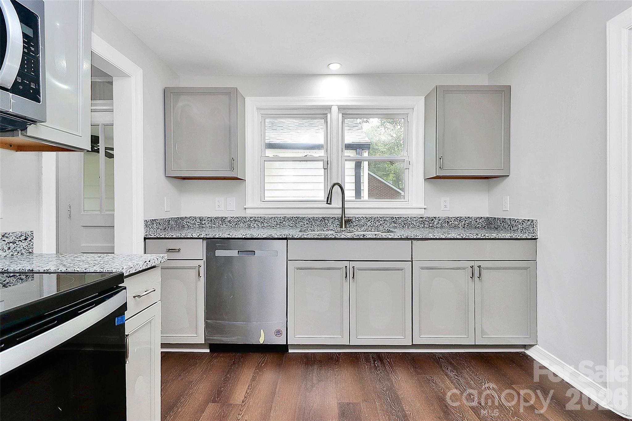 5726 Oak Drive — Charlotte