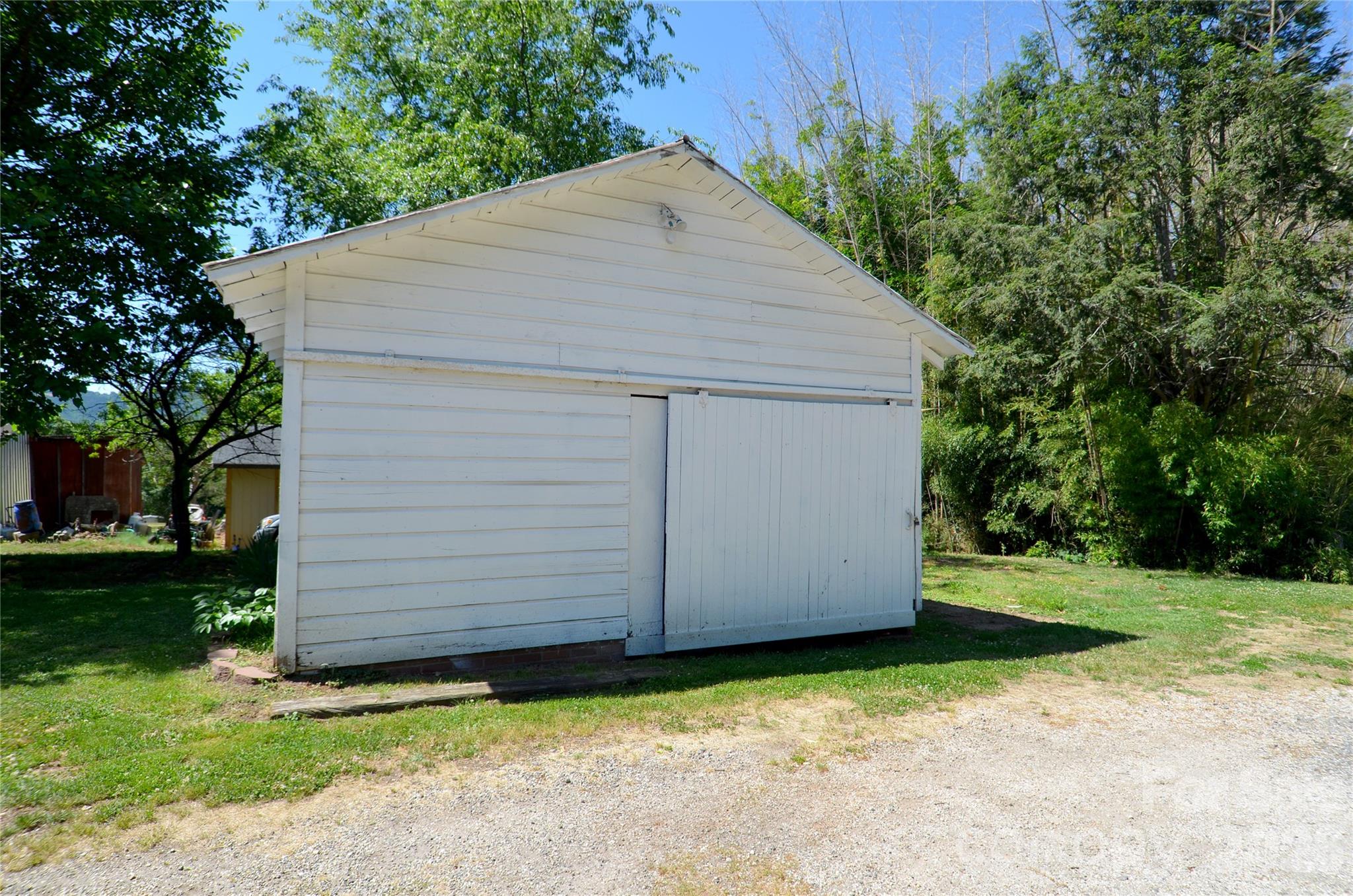 1419 US 70 Highway W — Valdese
