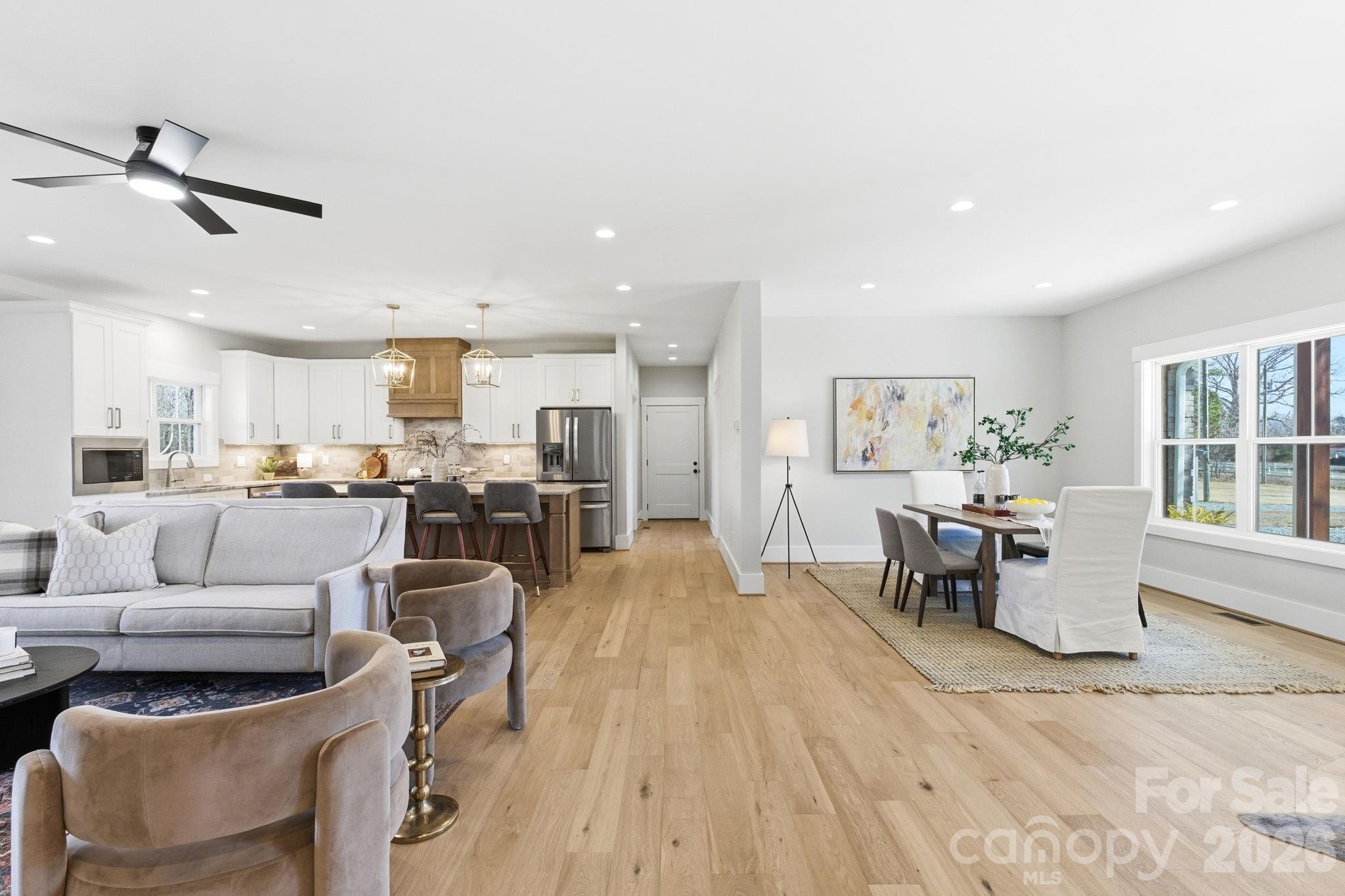 6922 Charnel Lane — Climax