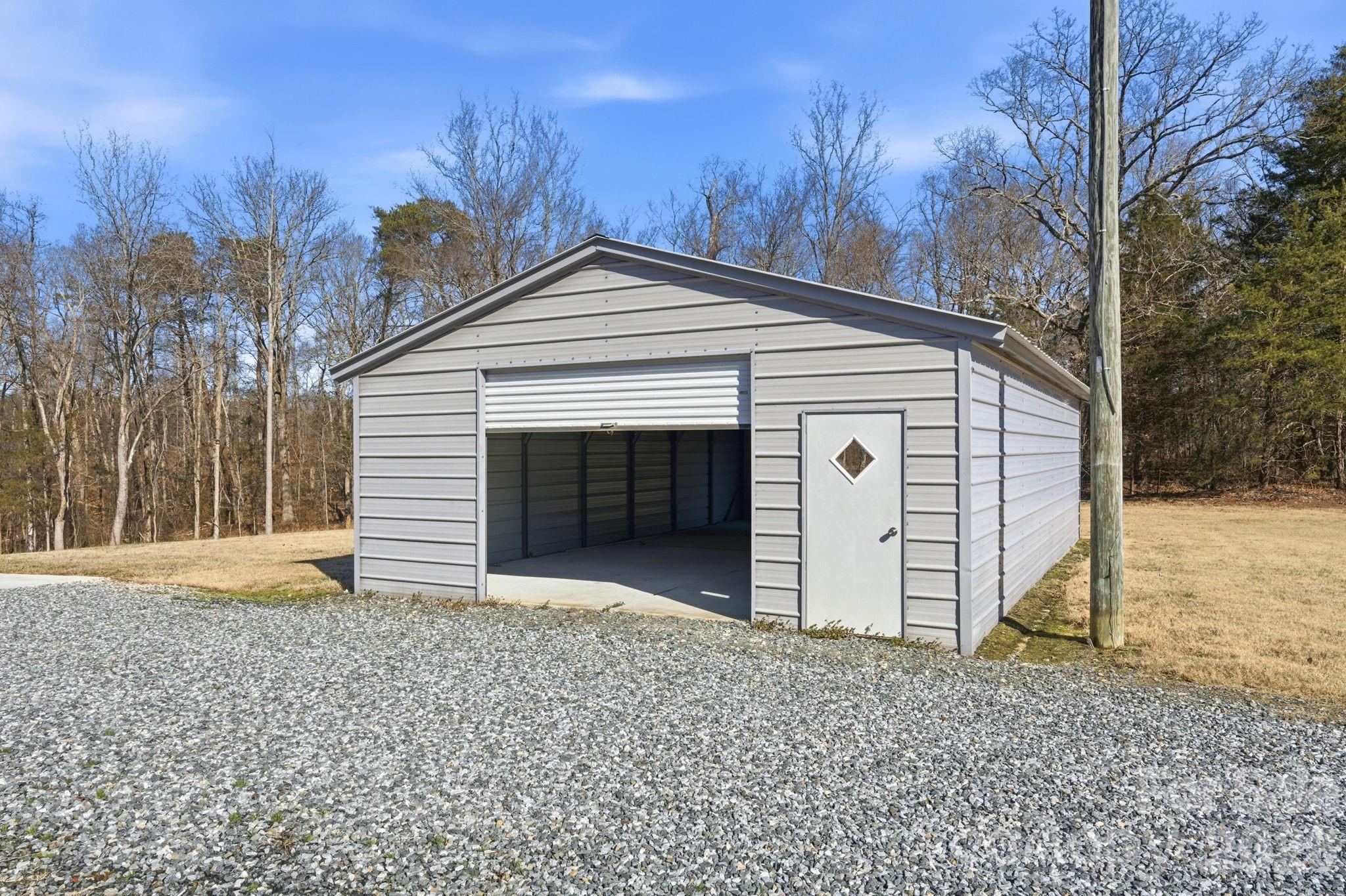 6922 Charnel Lane — Climax