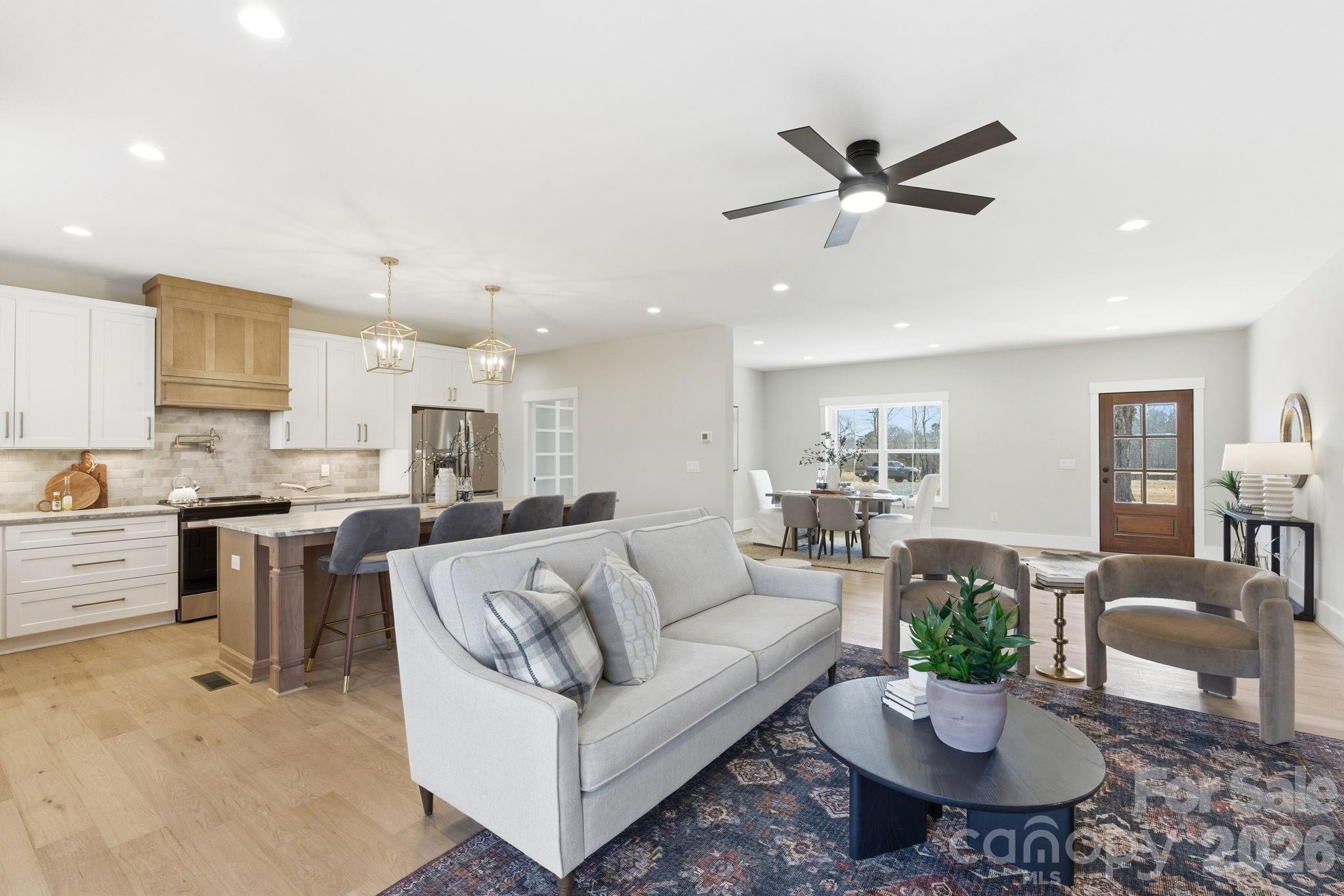 6922 Charnel Lane — Climax