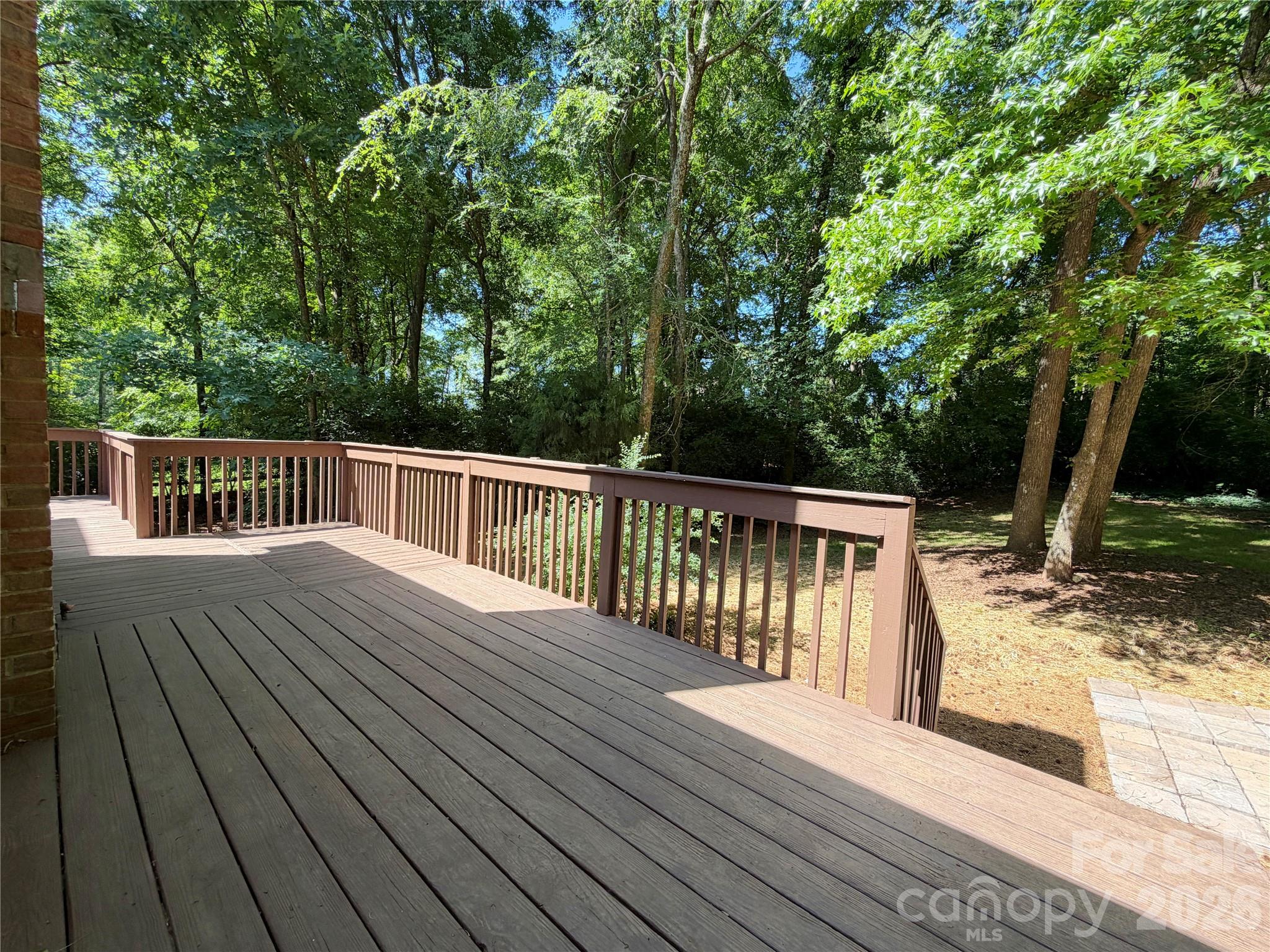 6000 Hunter Lane — Matthews
