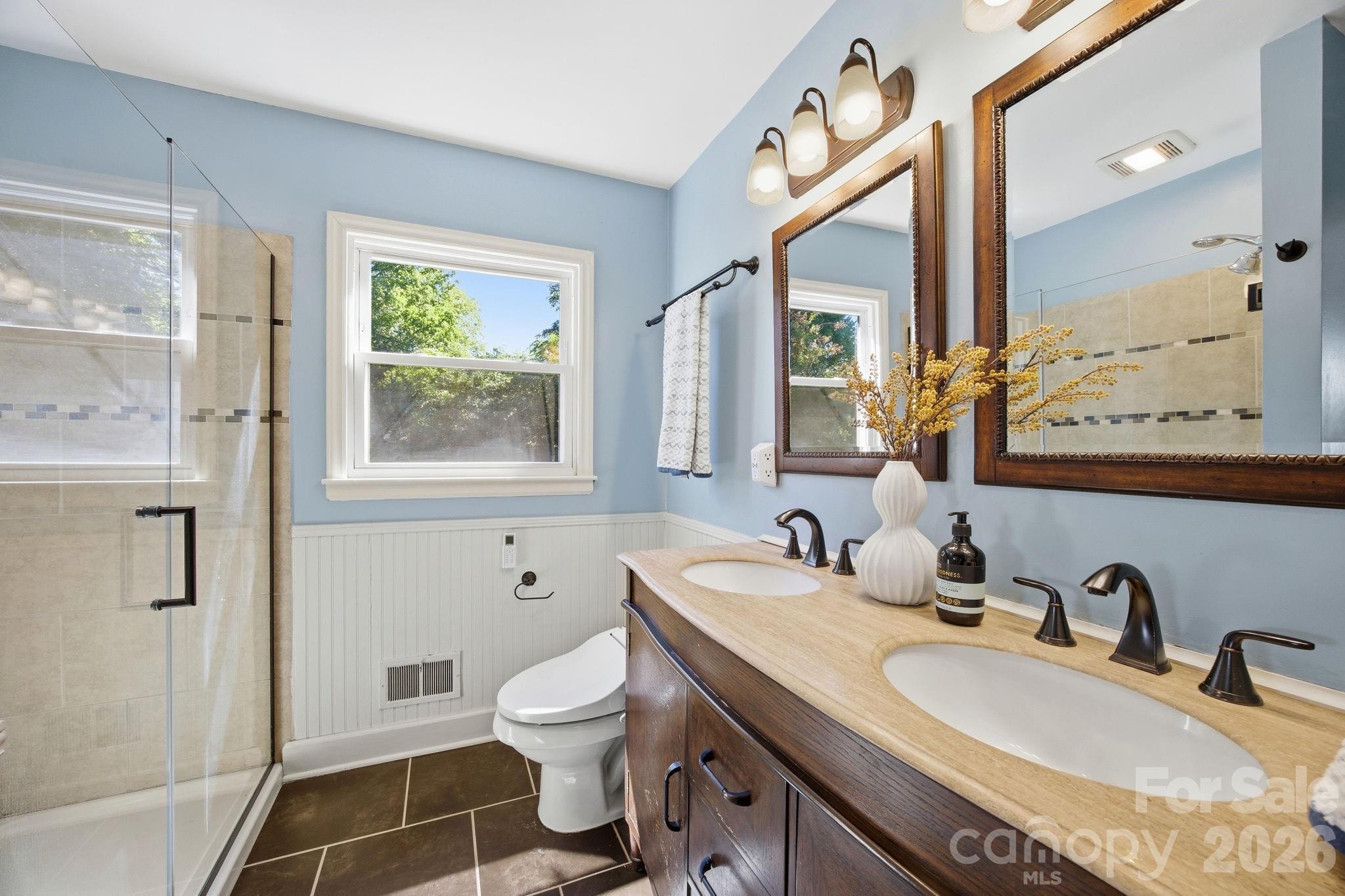 1941 Bentley Place — Charlotte