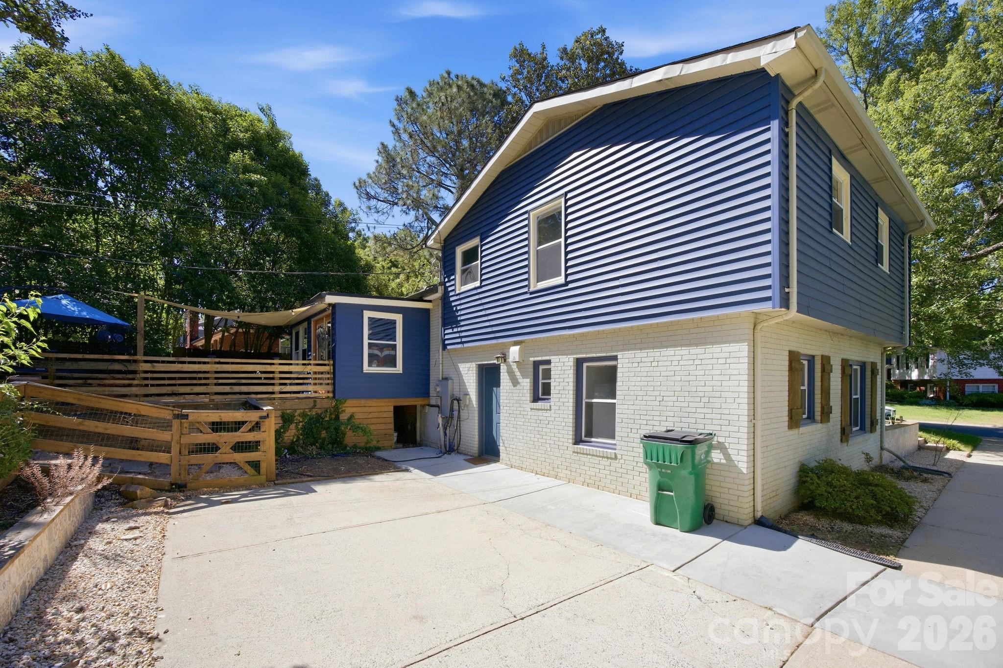 1941 Bentley Place — Charlotte