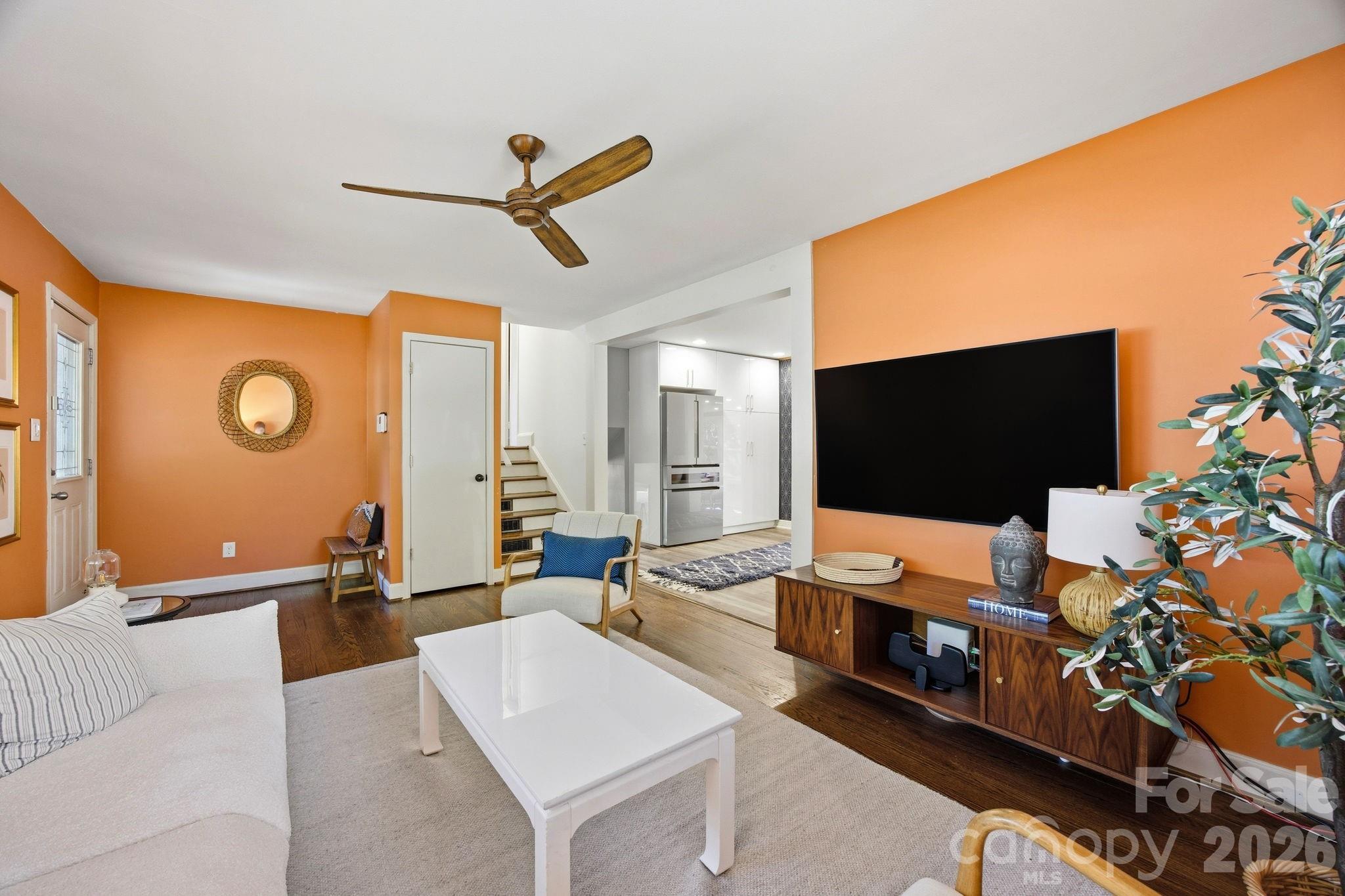 1941 Bentley Place — Charlotte