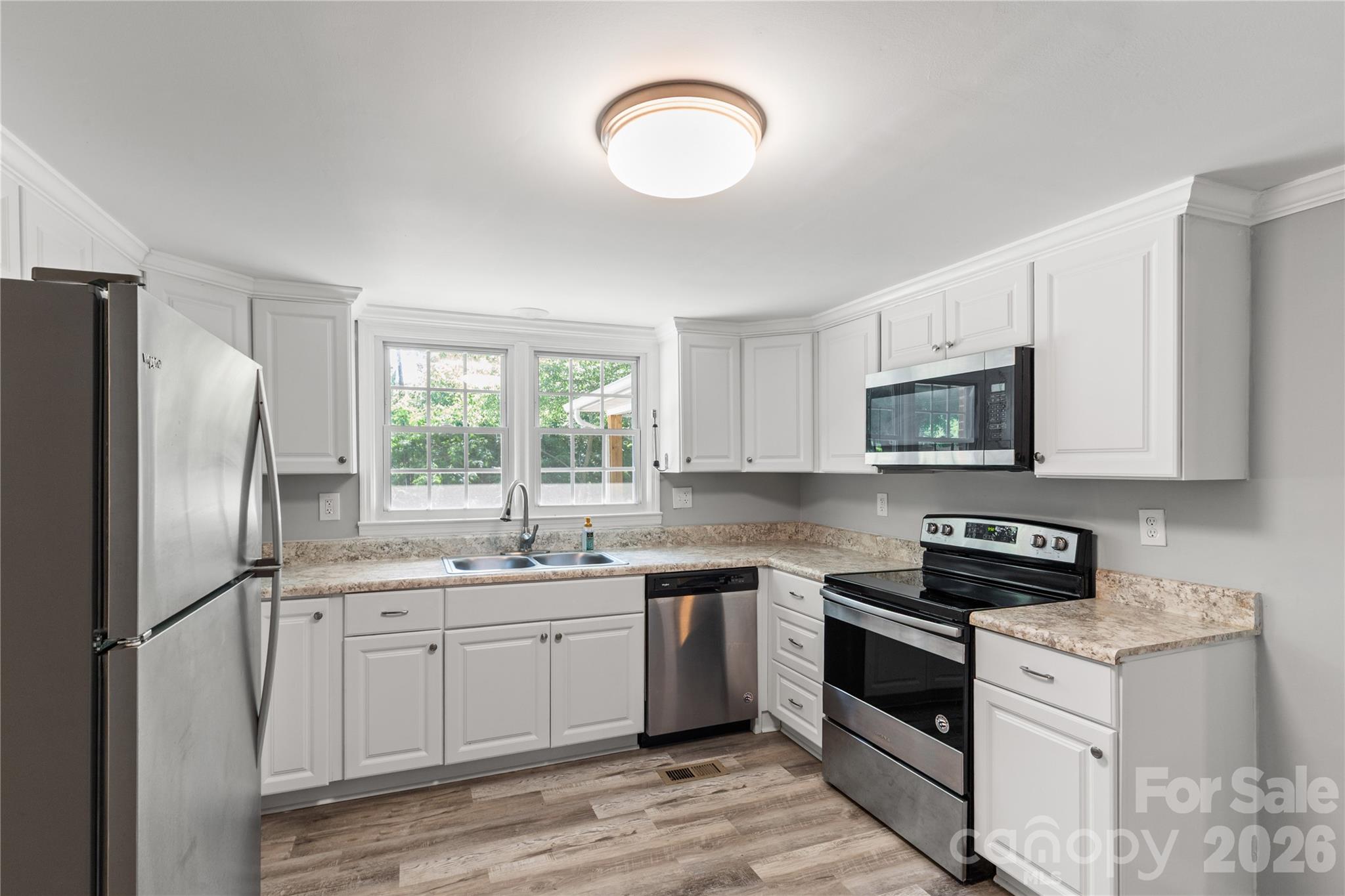 2245 Felly Lane — Lancaster