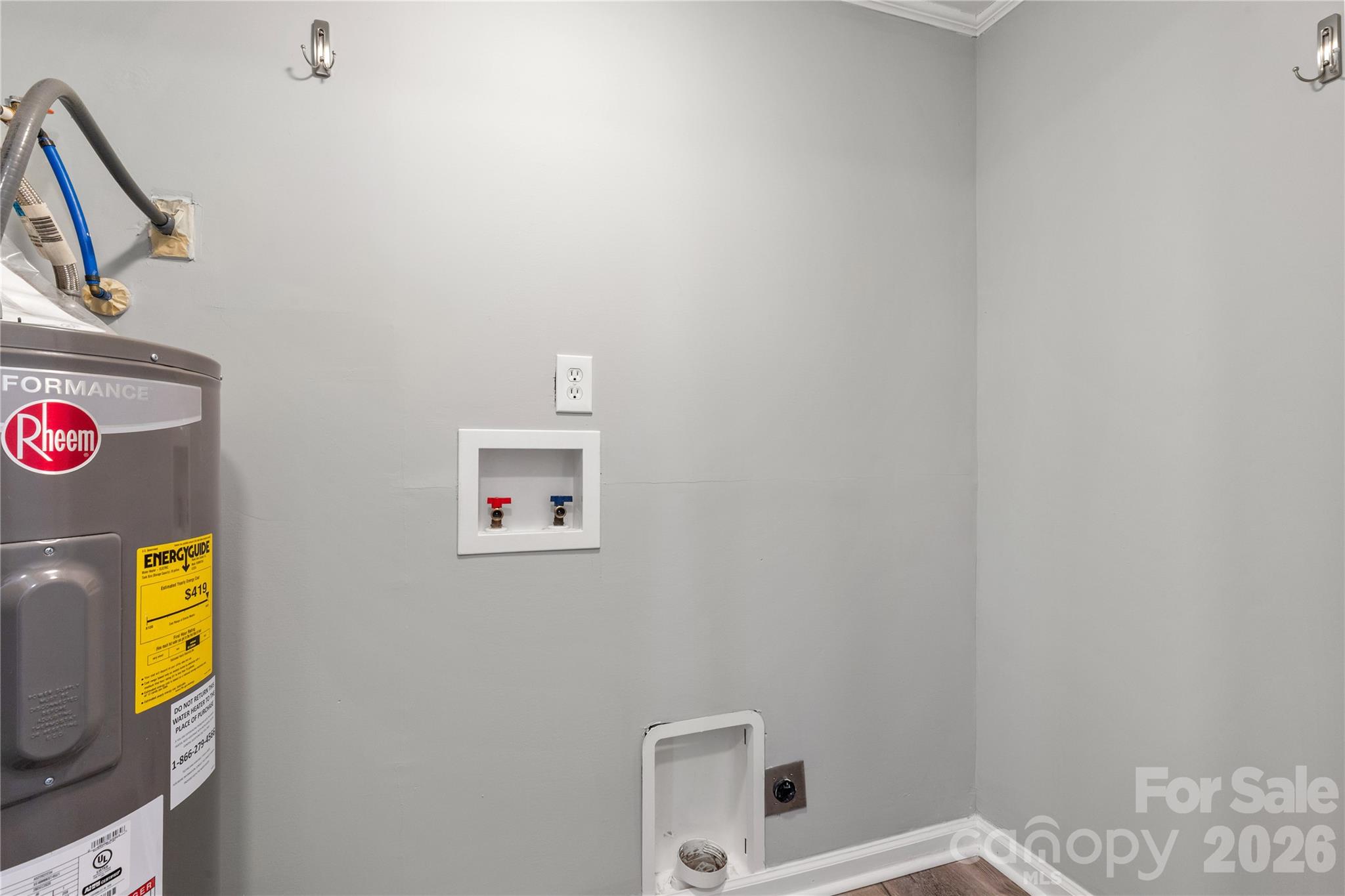 2245 Felly Lane — Lancaster