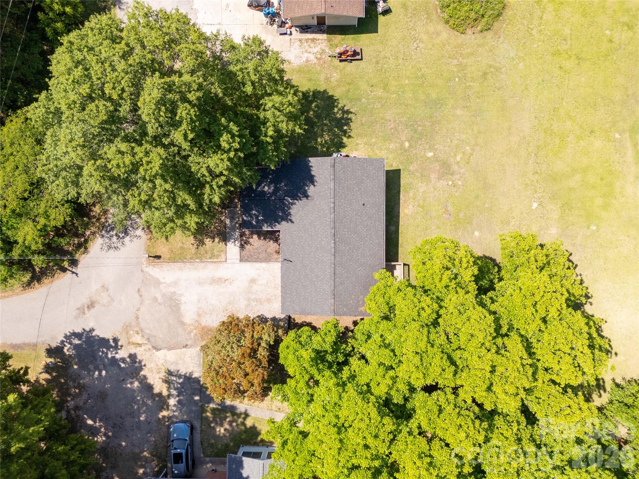2245 Felly Lane — Lancaster