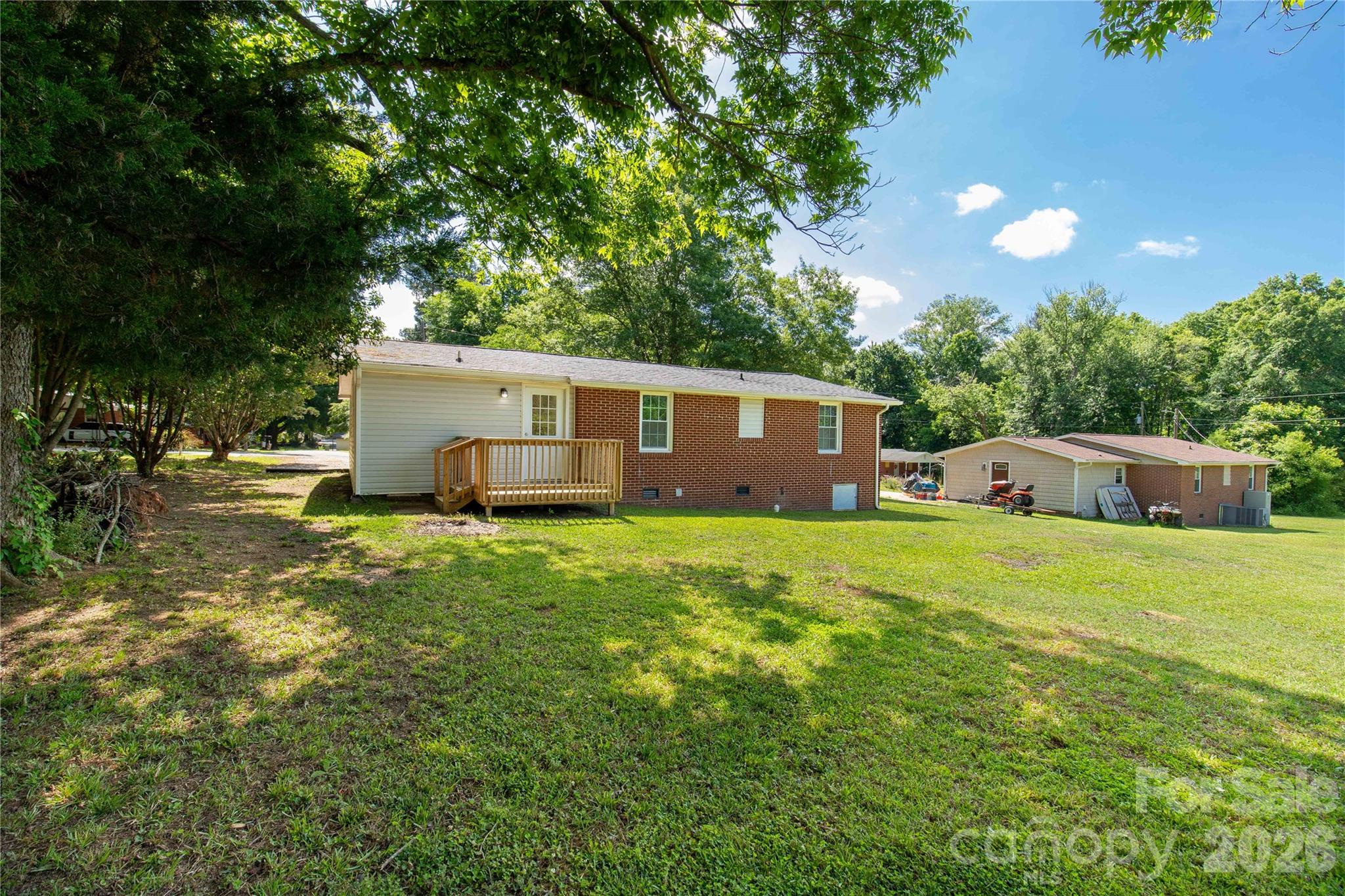 2245 Felly Lane — Lancaster
