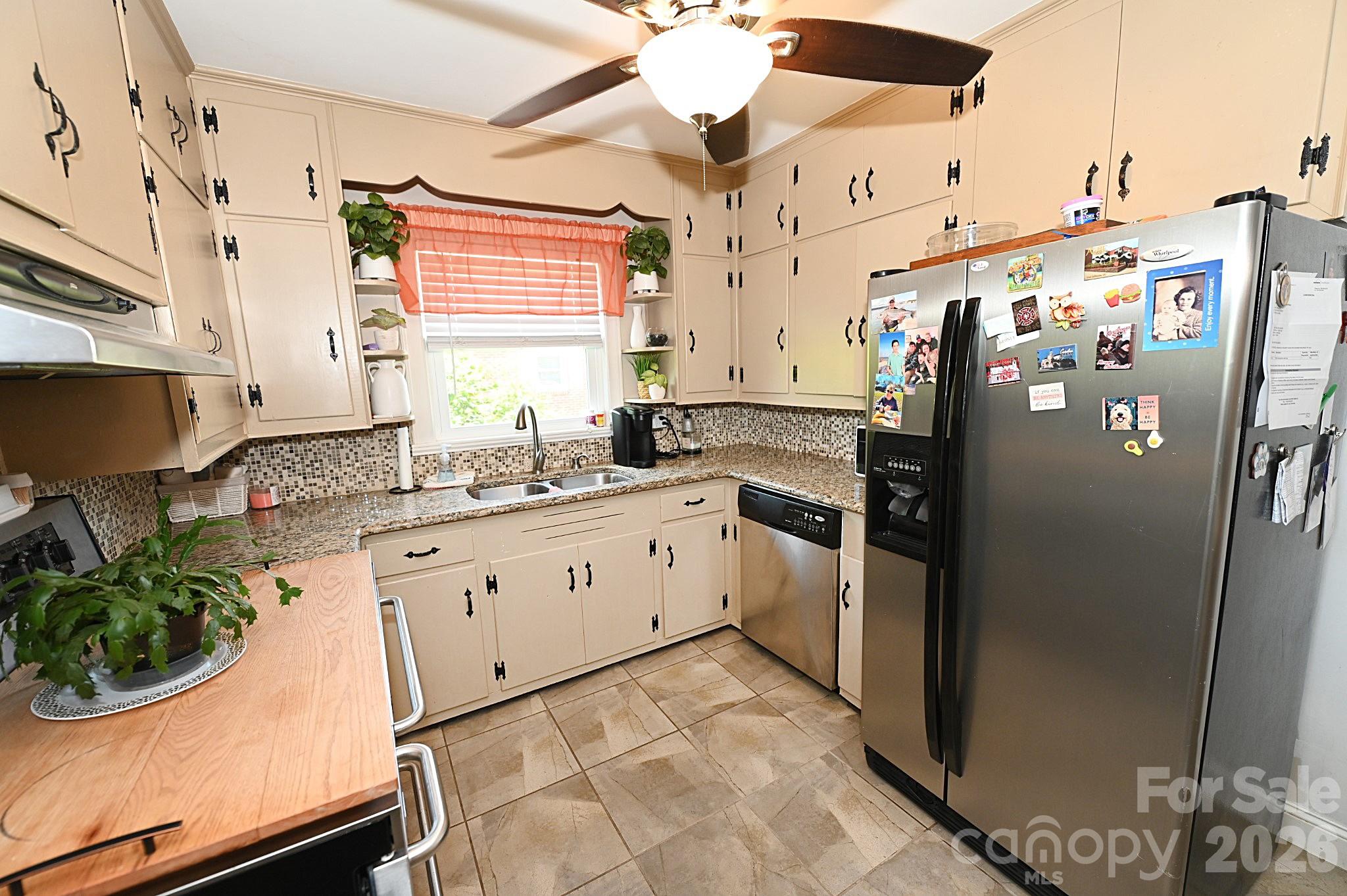 902 E Boyd Street — Maiden