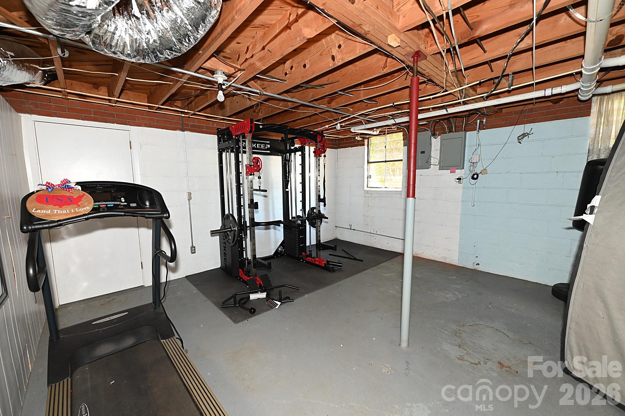 902 E Boyd Street — Maiden