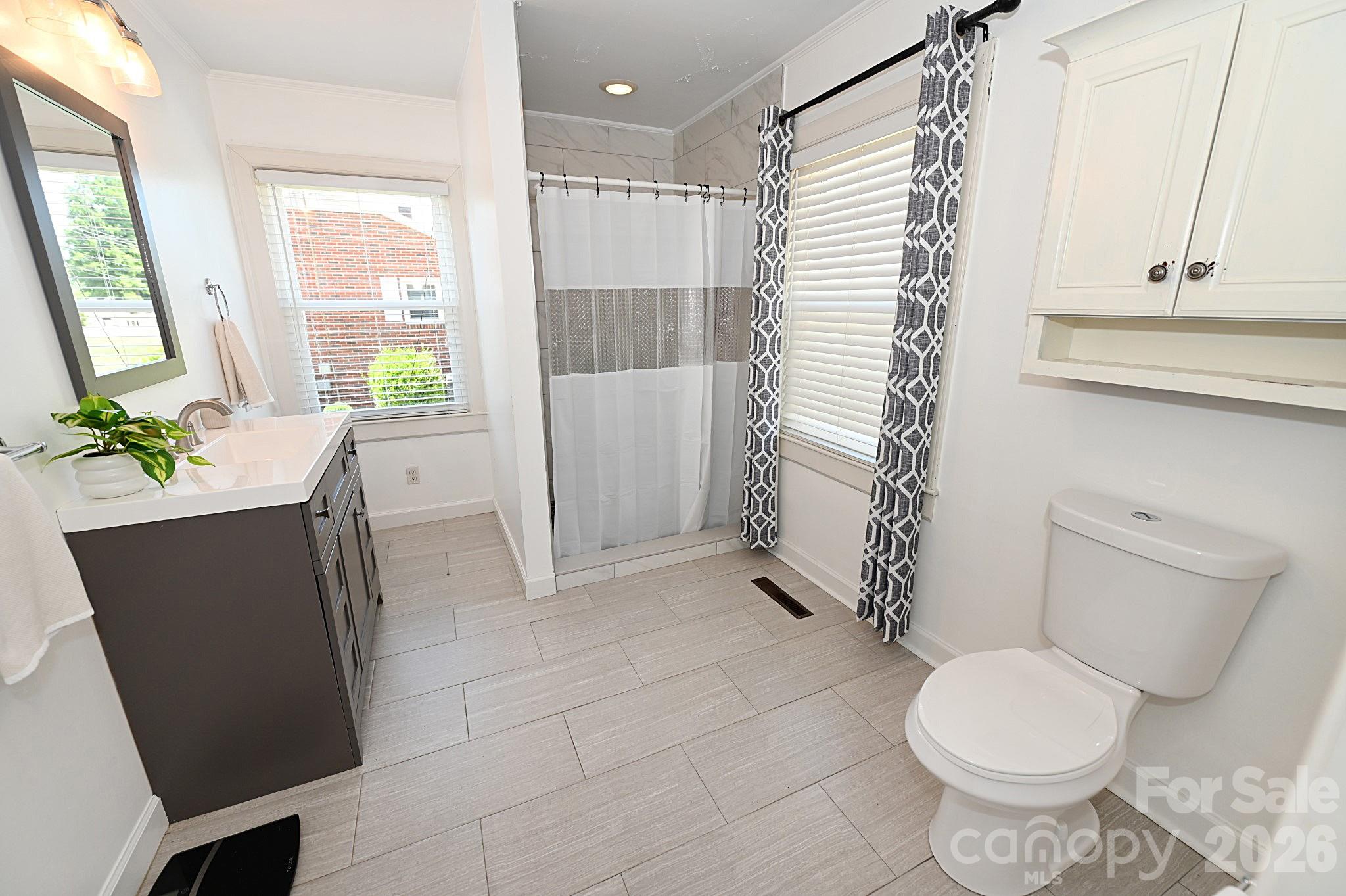 902 E Boyd Street — Maiden