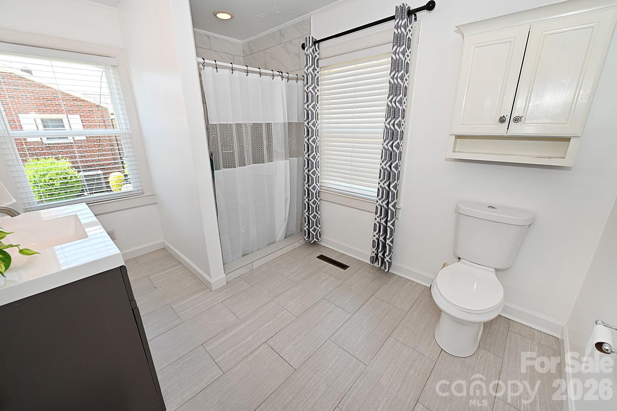 902 E Boyd Street — Maiden
