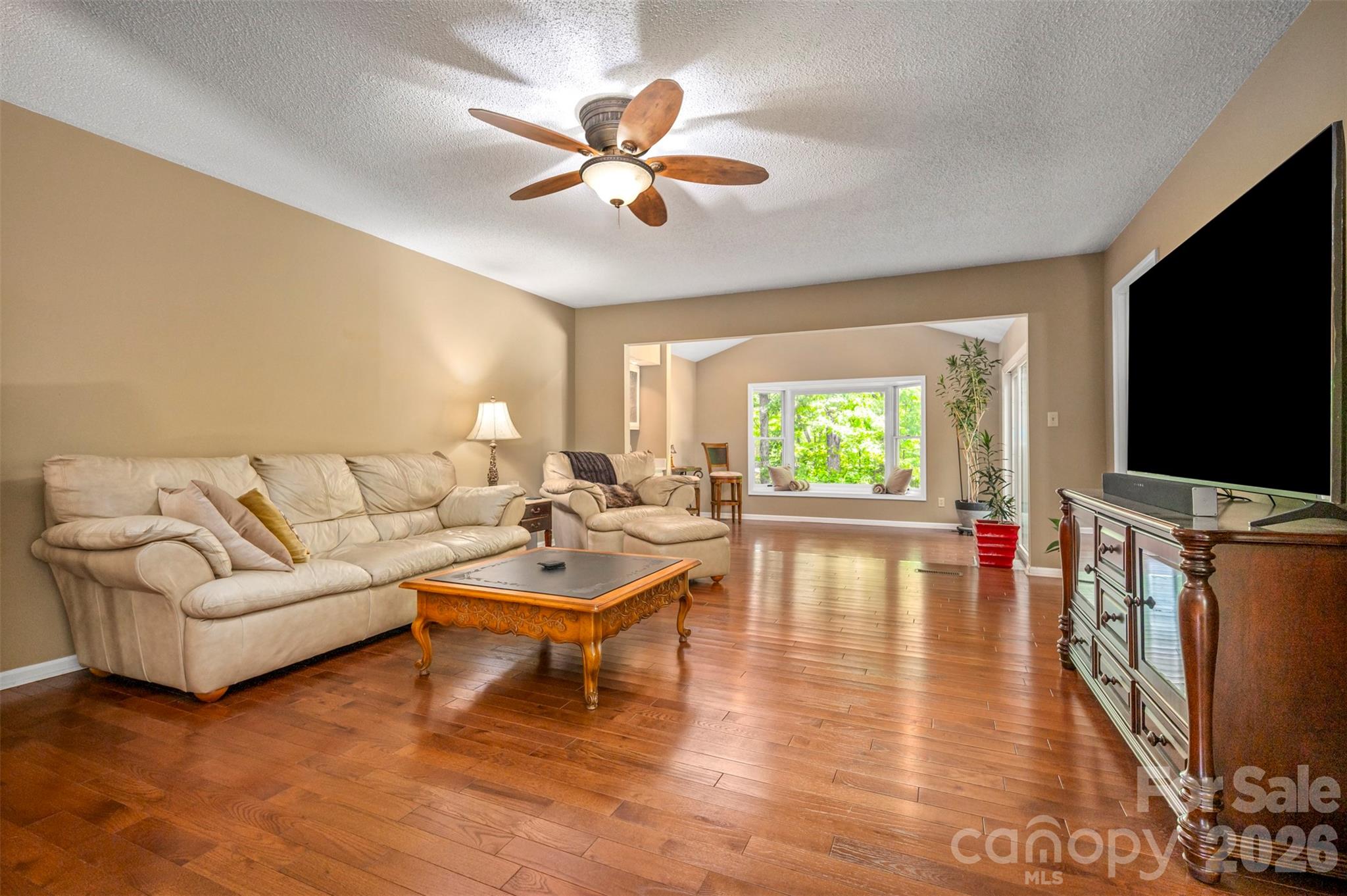 66 Oakwood Lane — Columbus