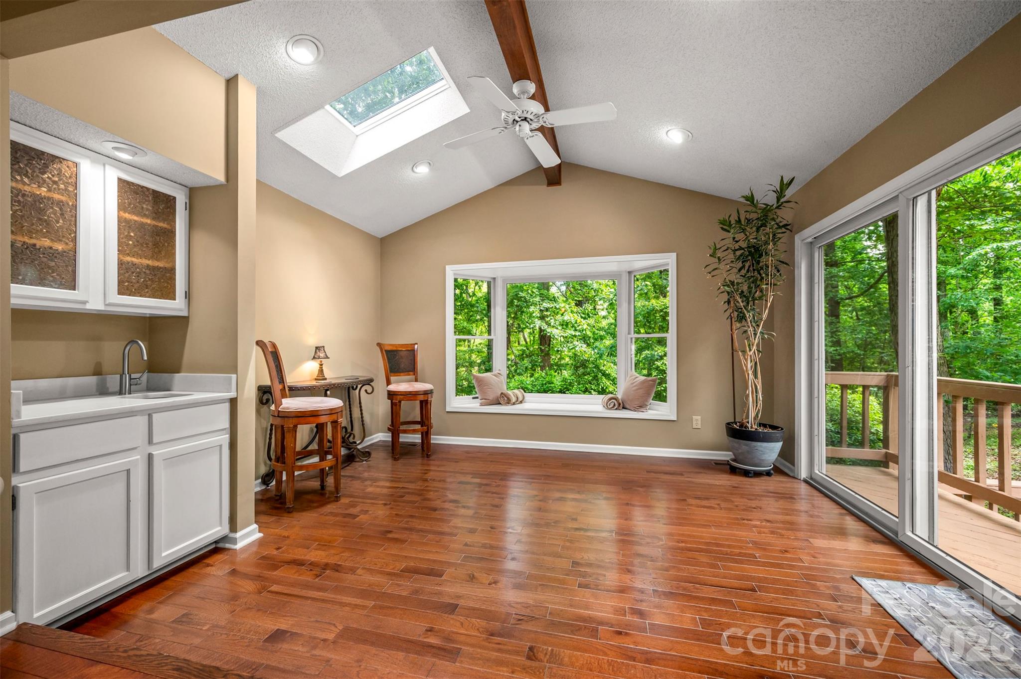 66 Oakwood Lane — Columbus