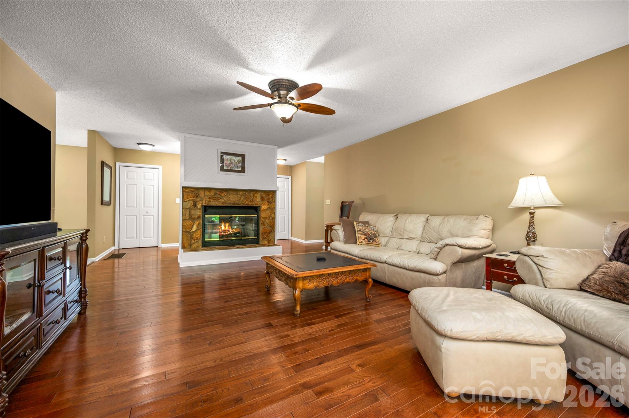 66 Oakwood Lane — Columbus