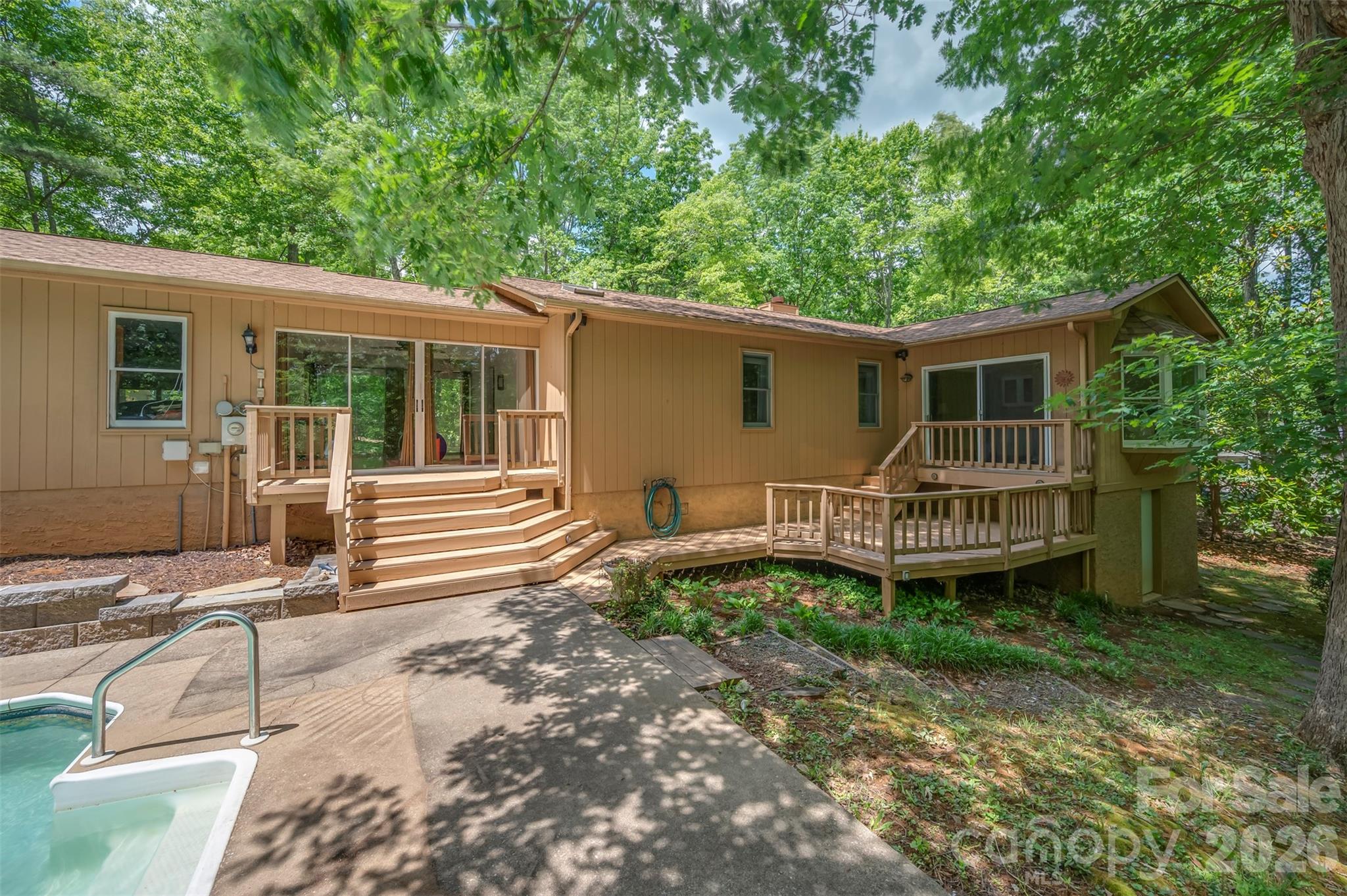 66 Oakwood Lane — Columbus