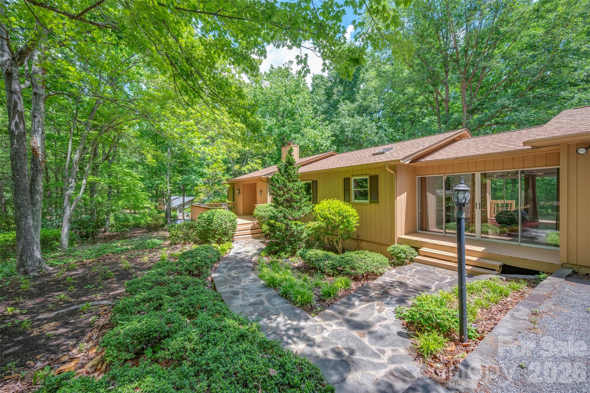 66 Oakwood Lane — Columbus