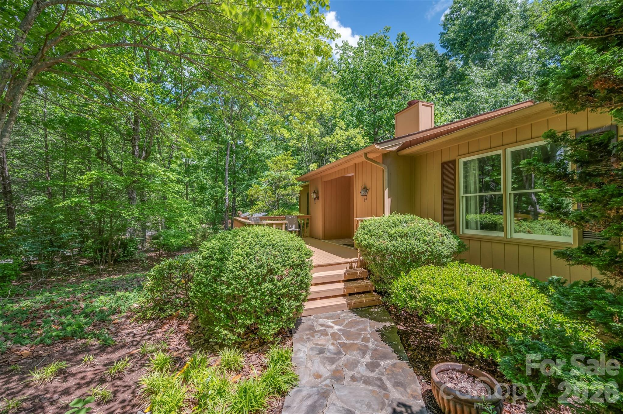 66 Oakwood Lane — Columbus