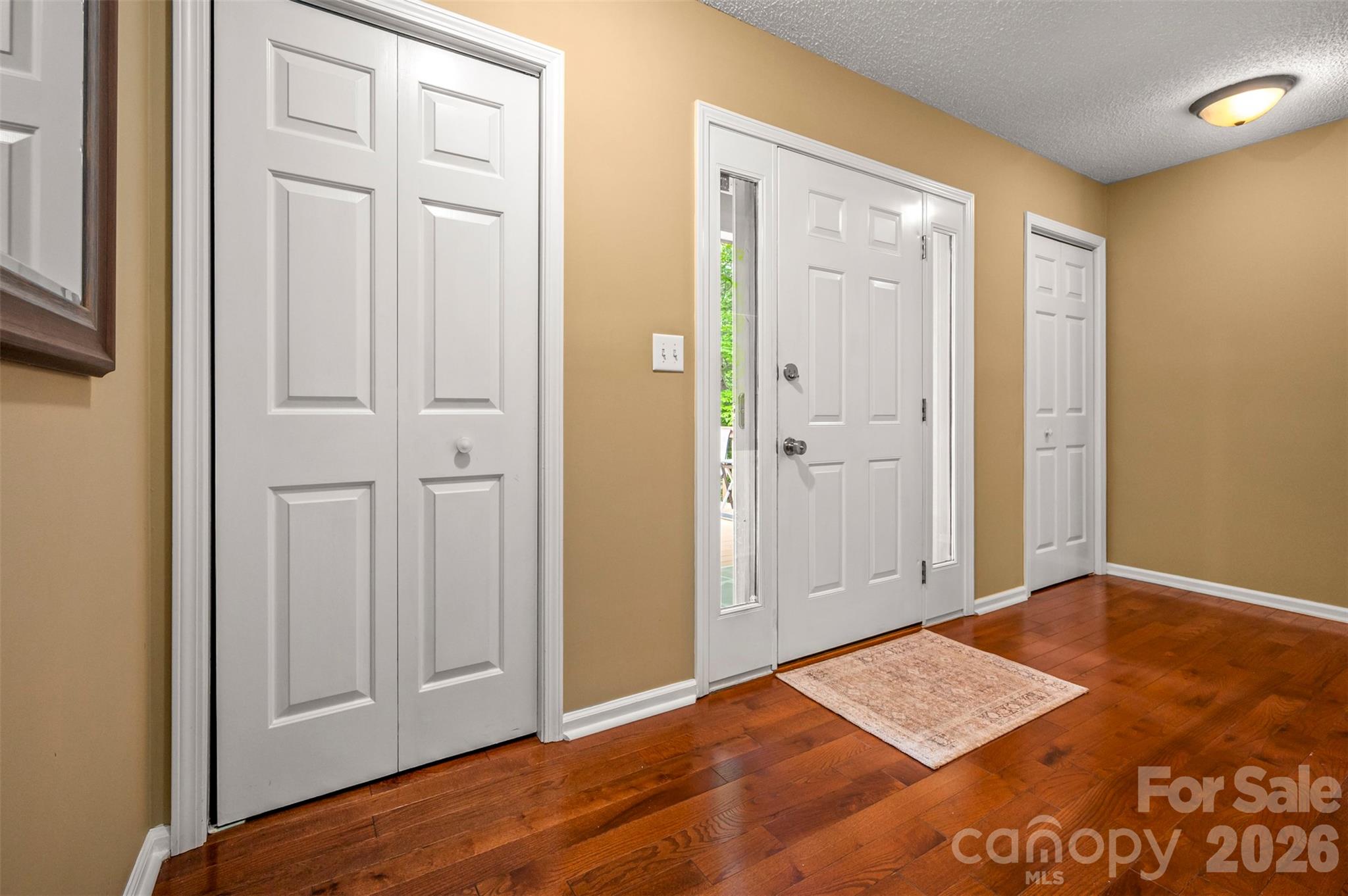 66 Oakwood Lane — Columbus