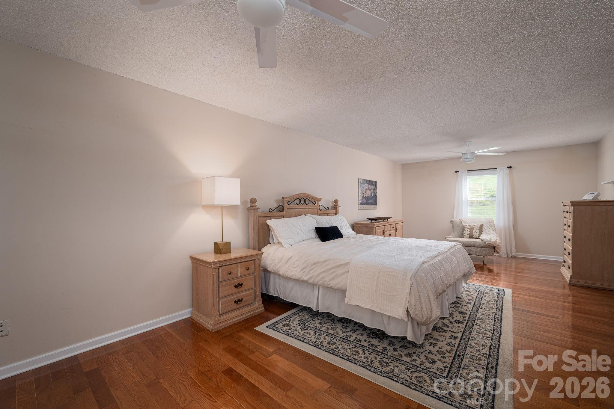 6097 Tuckborough Road — Hickory