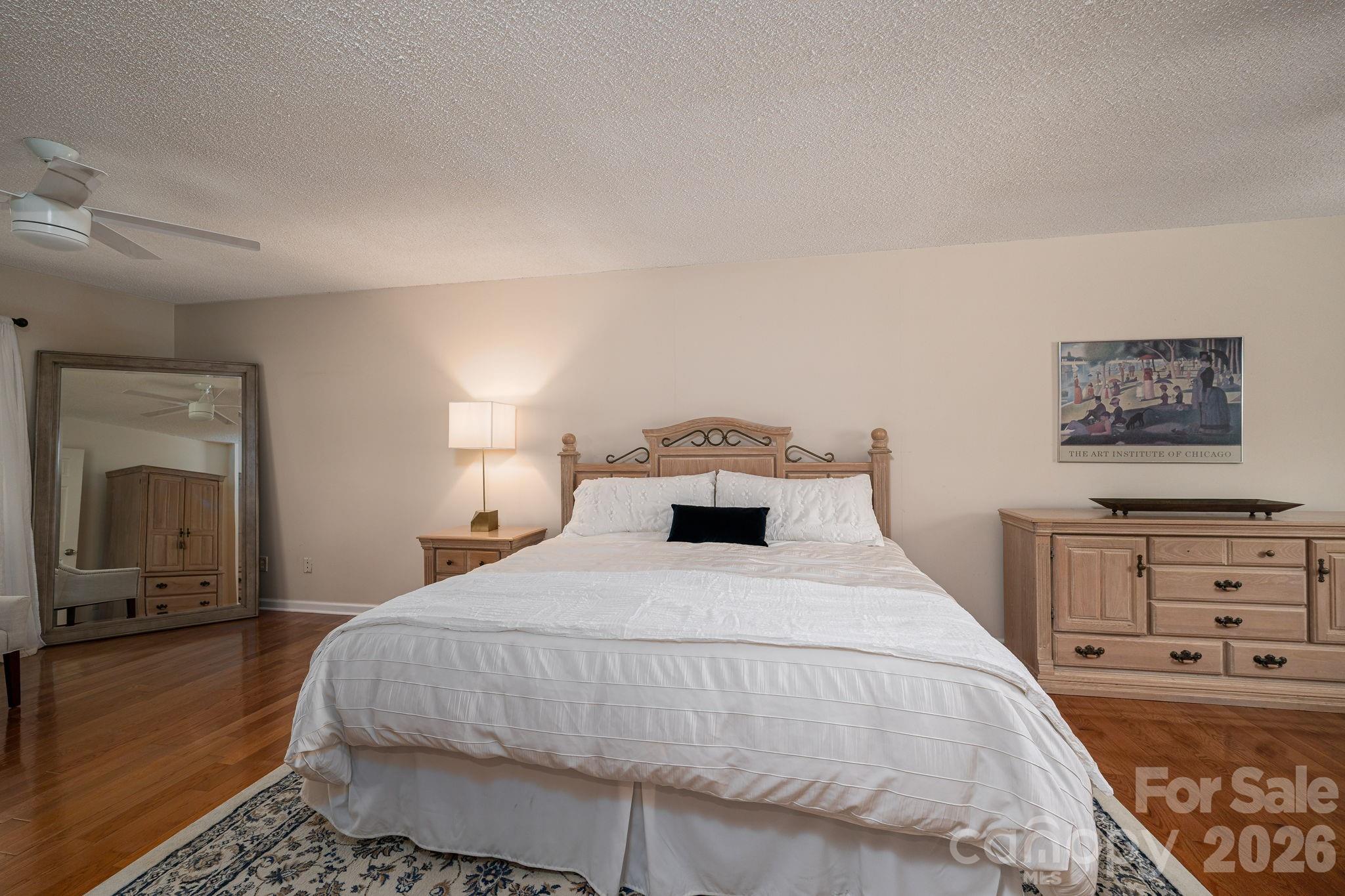 6097 Tuckborough Road — Hickory