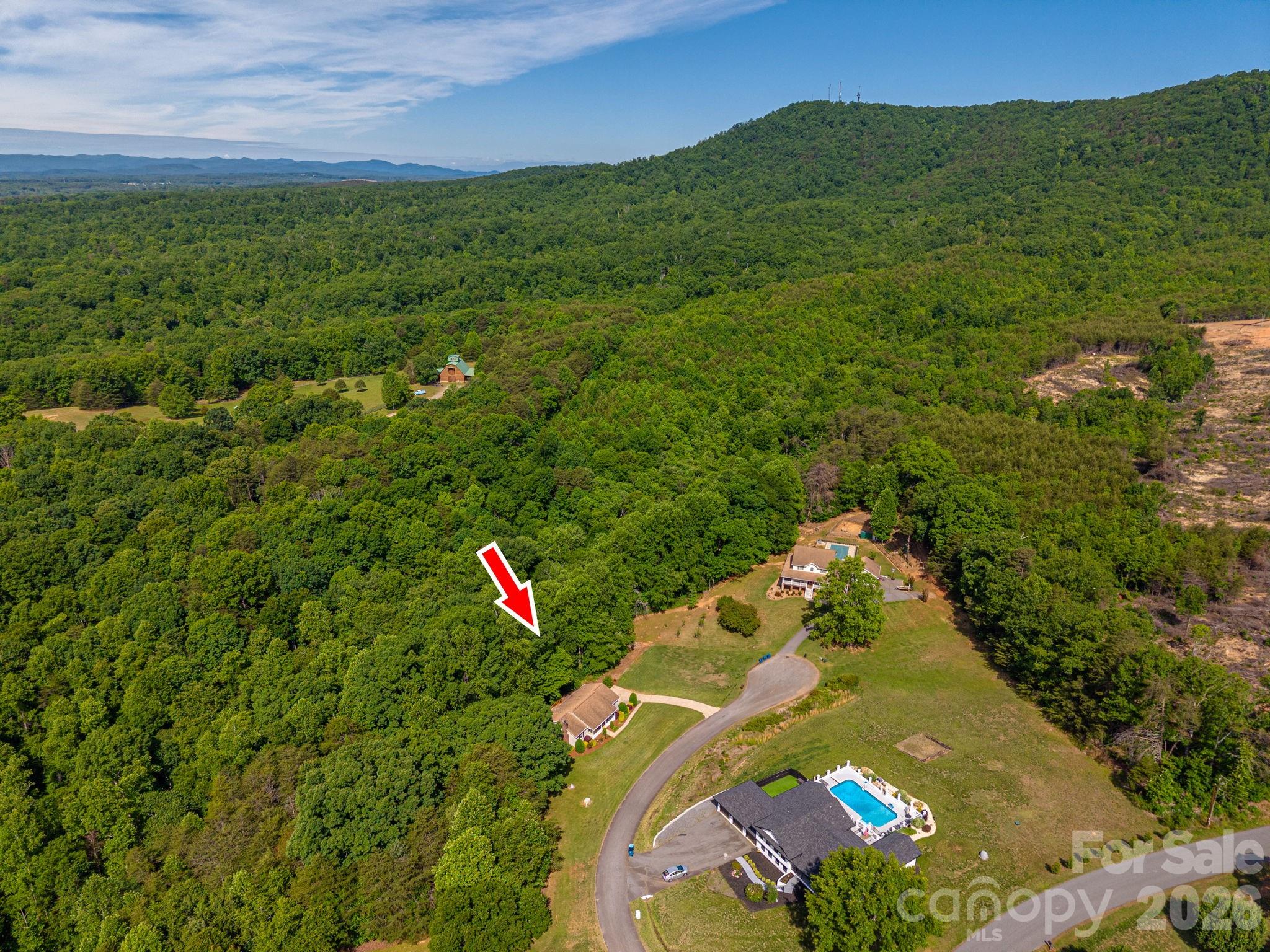 6097 Tuckborough Road — Hickory