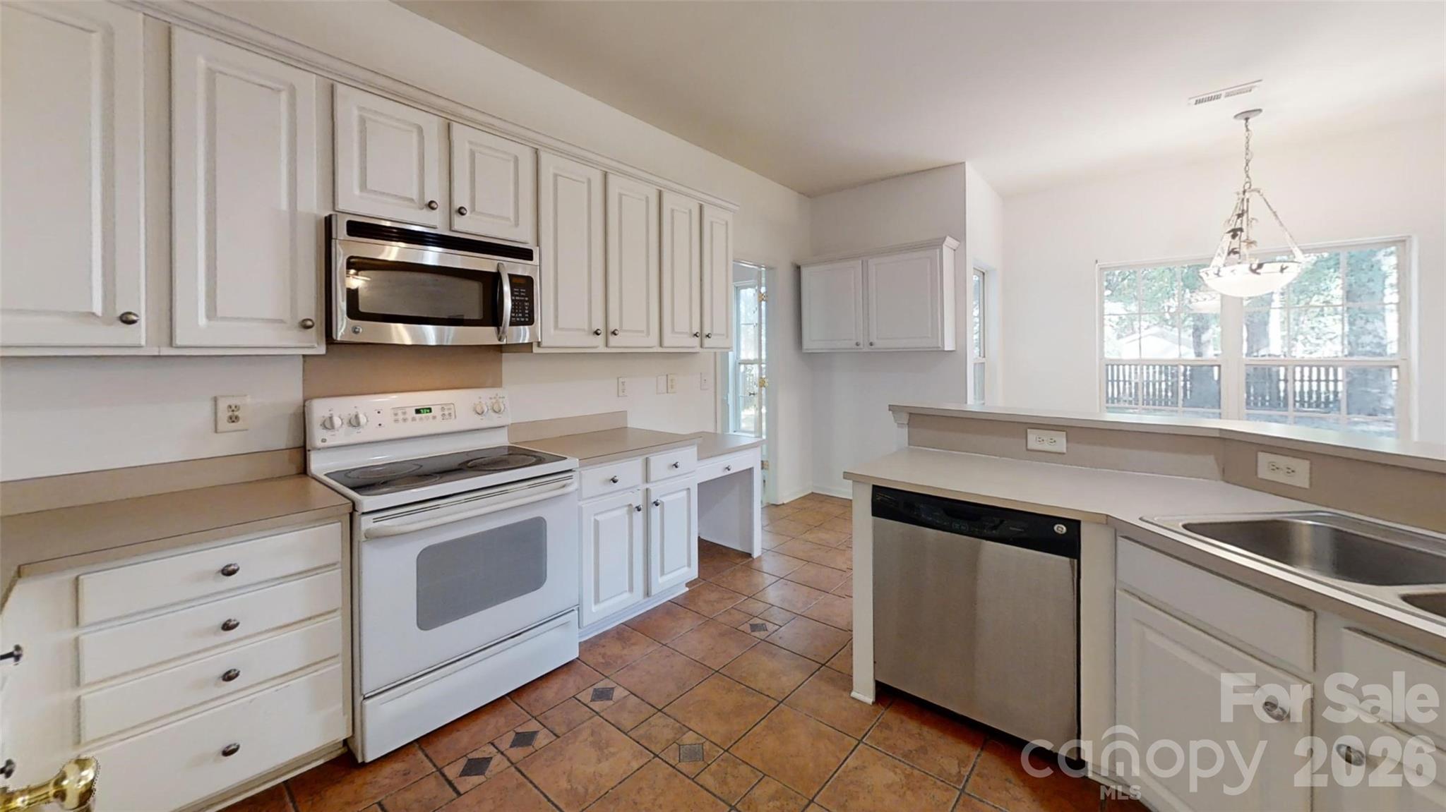 7411 Gate Key Court — Stanley