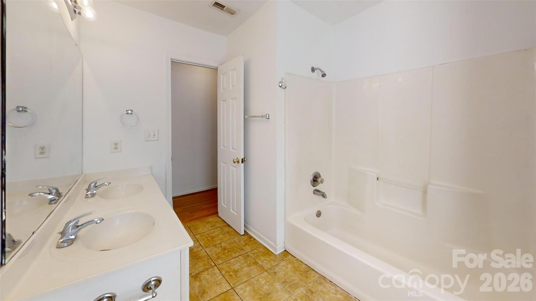 7411 Gate Key Court — Stanley