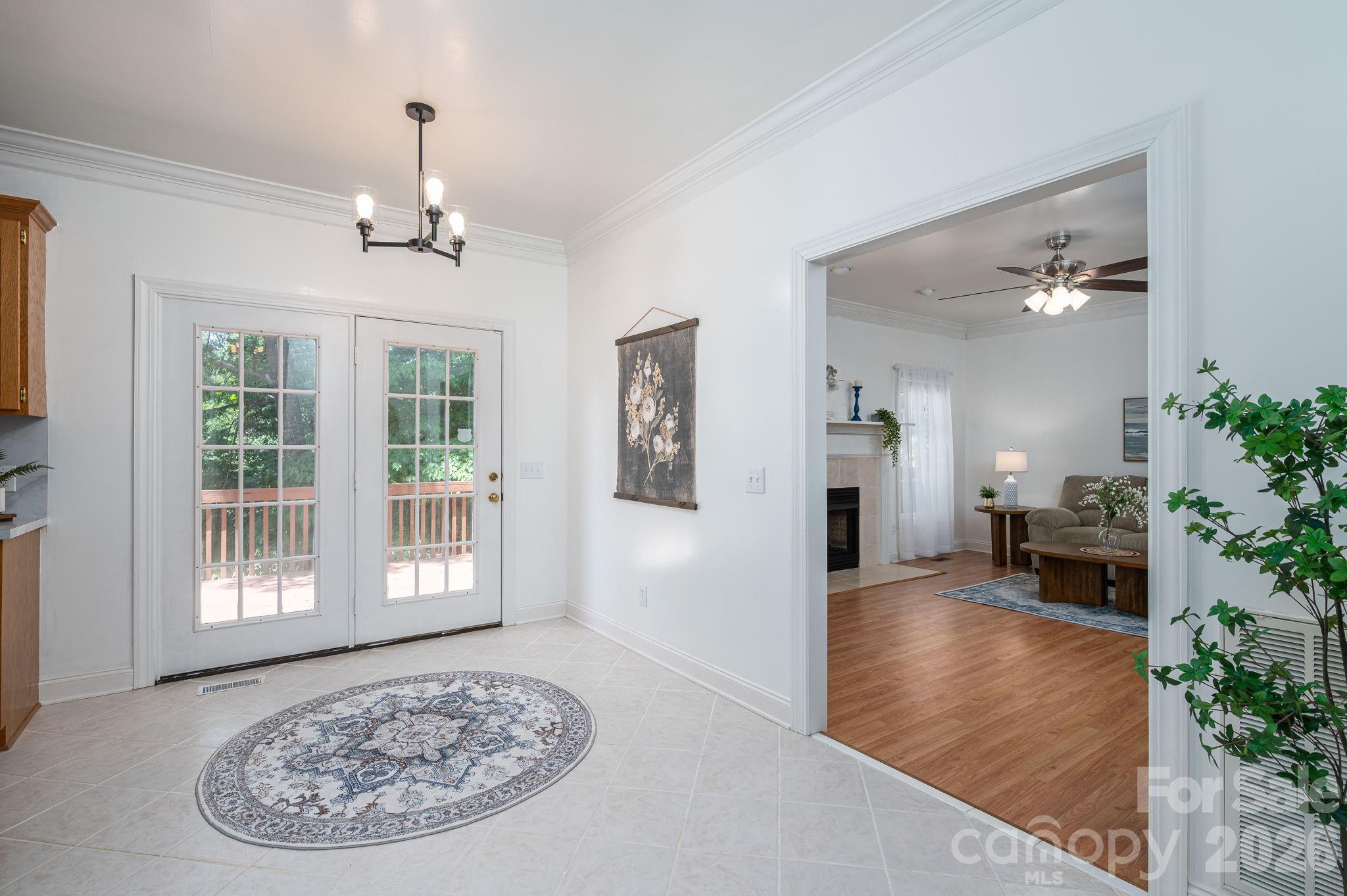 1535 20th Avenue Place NE — Hickory