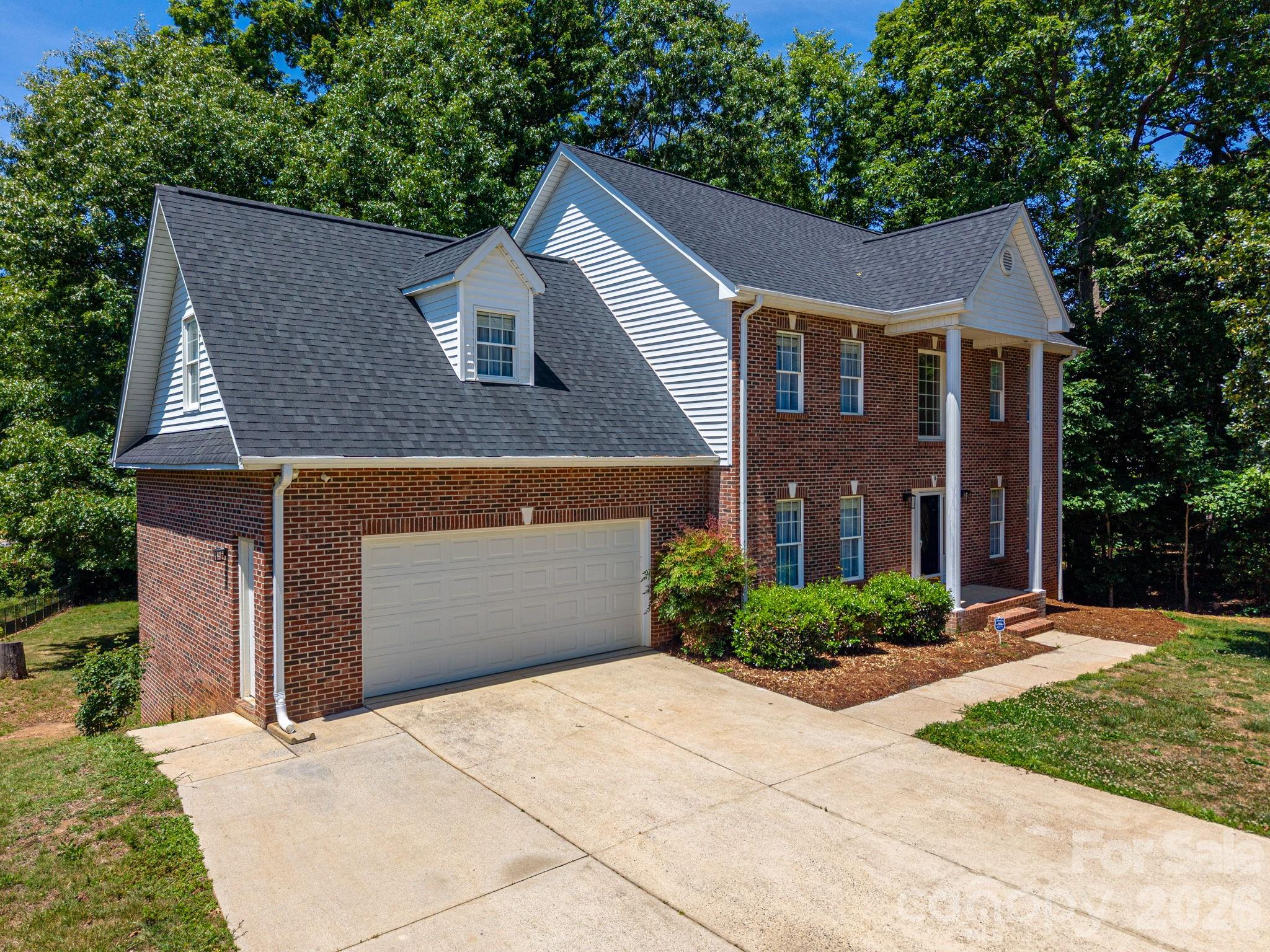 1535 20th Avenue Place NE — Hickory
