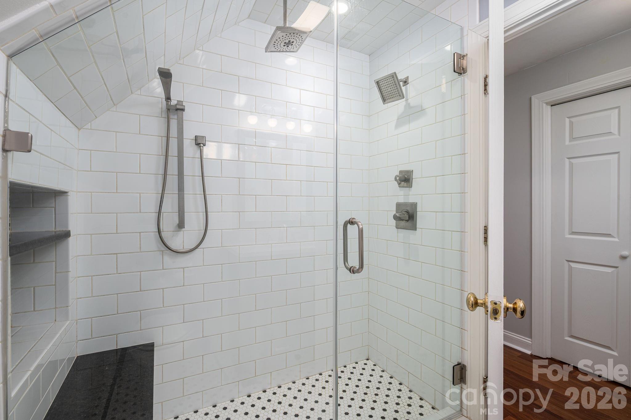 1535 20th Avenue Place NE — Hickory