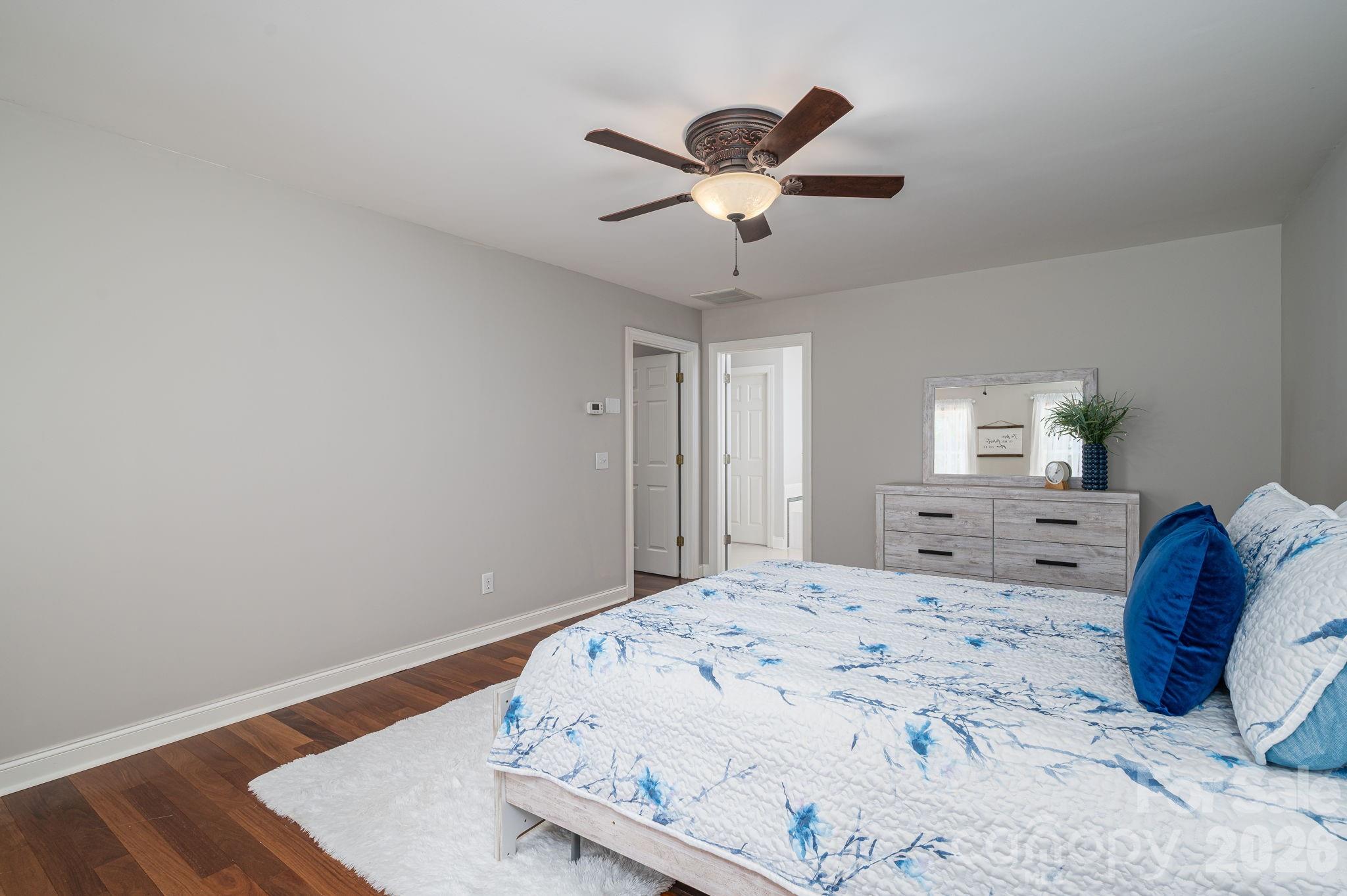 1535 20th Avenue Place NE — Hickory