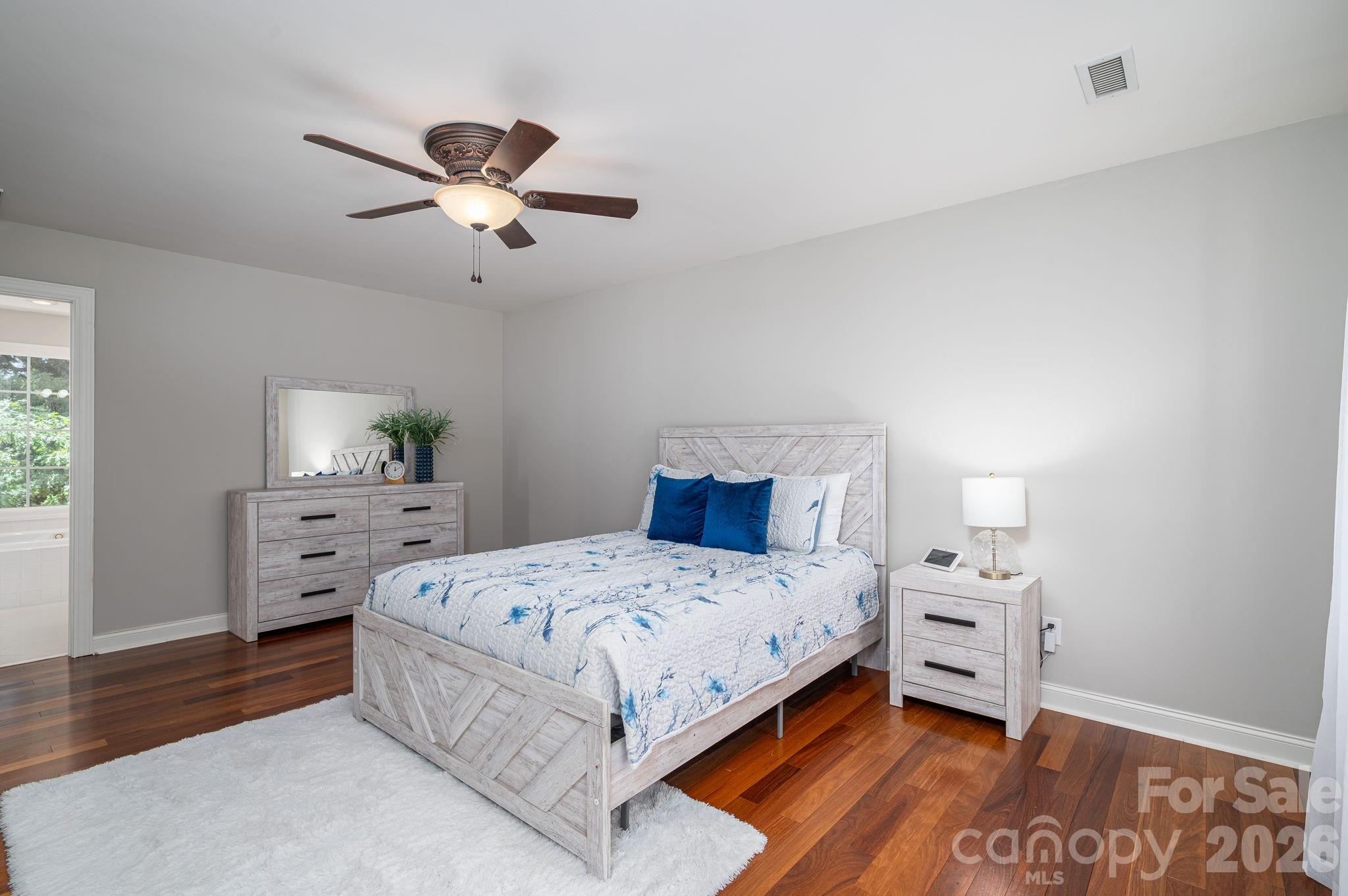 1535 20th Avenue Place NE — Hickory
