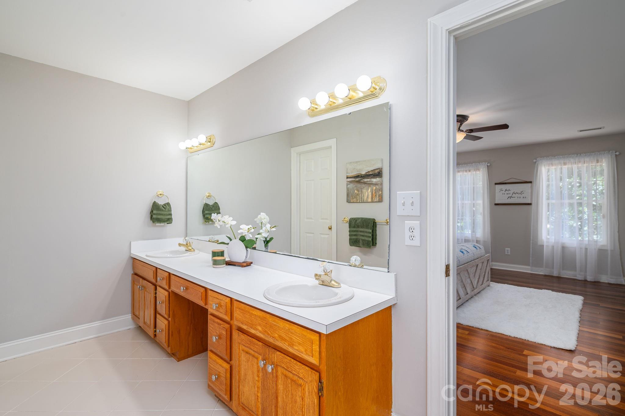 1535 20th Avenue Place NE — Hickory