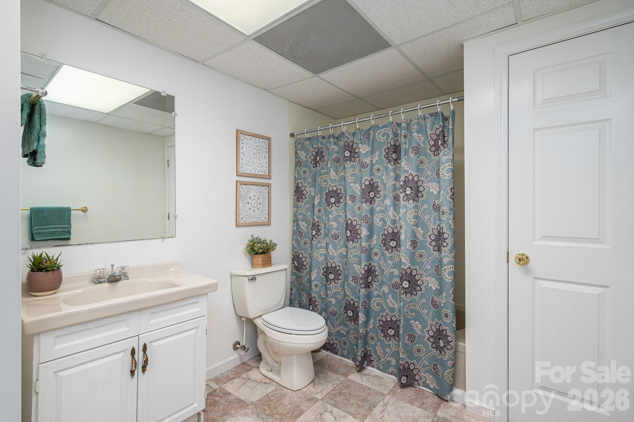 1535 20th Avenue Place NE — Hickory
