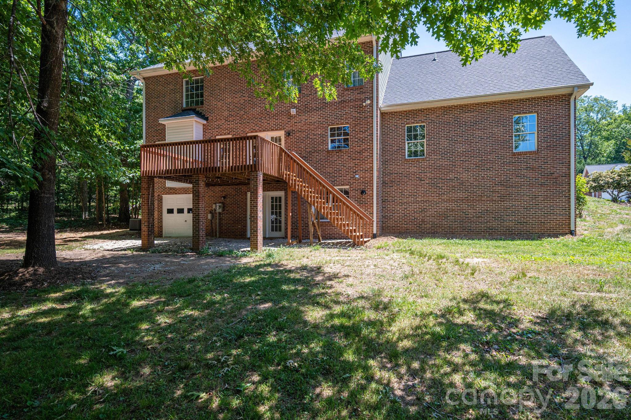 1535 20th Avenue Place NE — Hickory