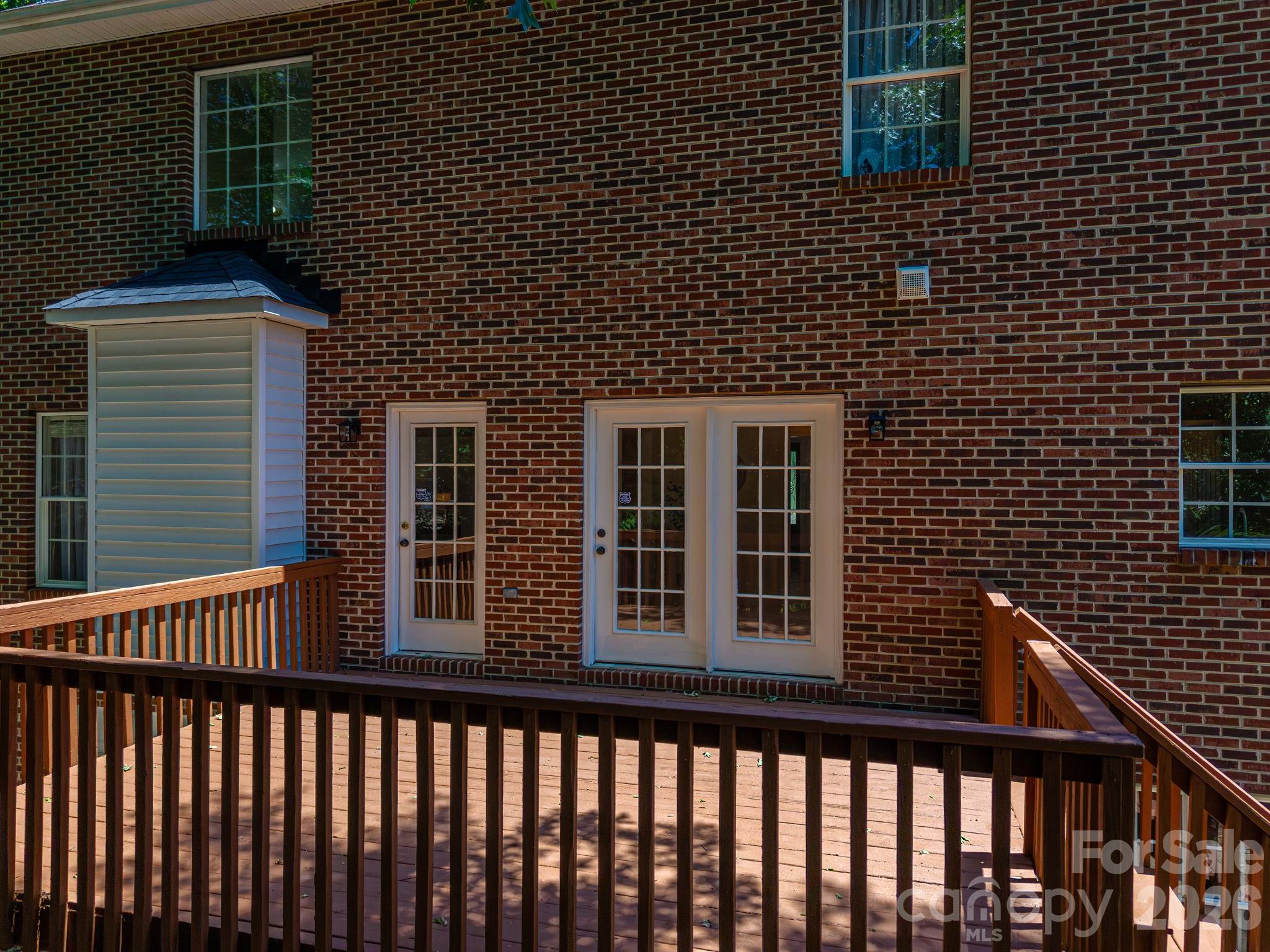 1535 20th Avenue Place NE — Hickory