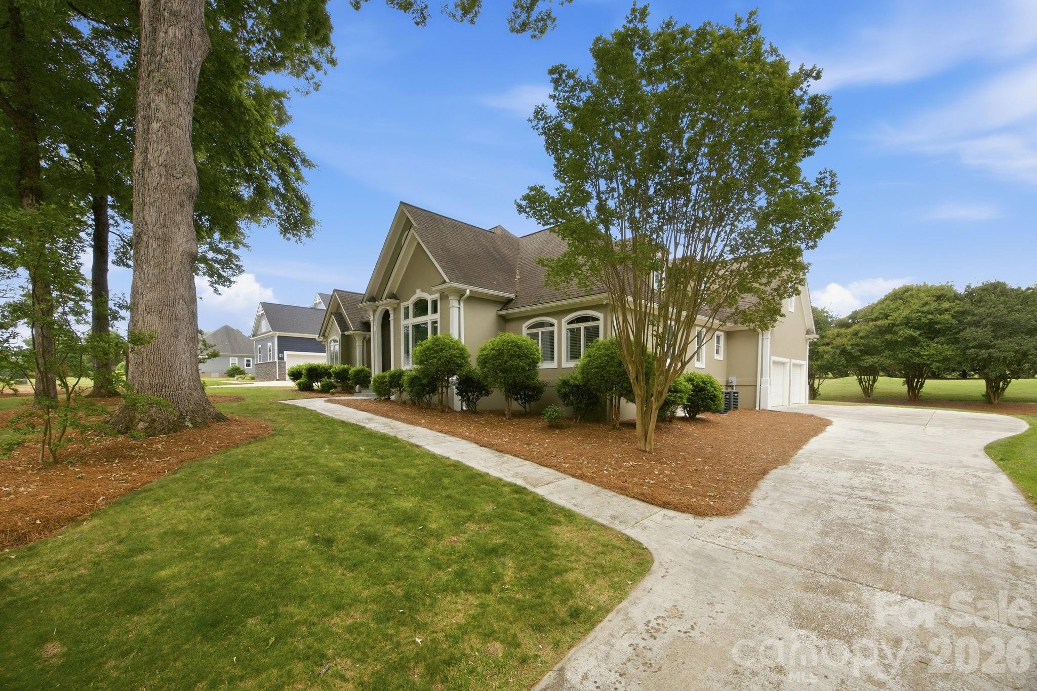 242 Mallard Way — Mooresville