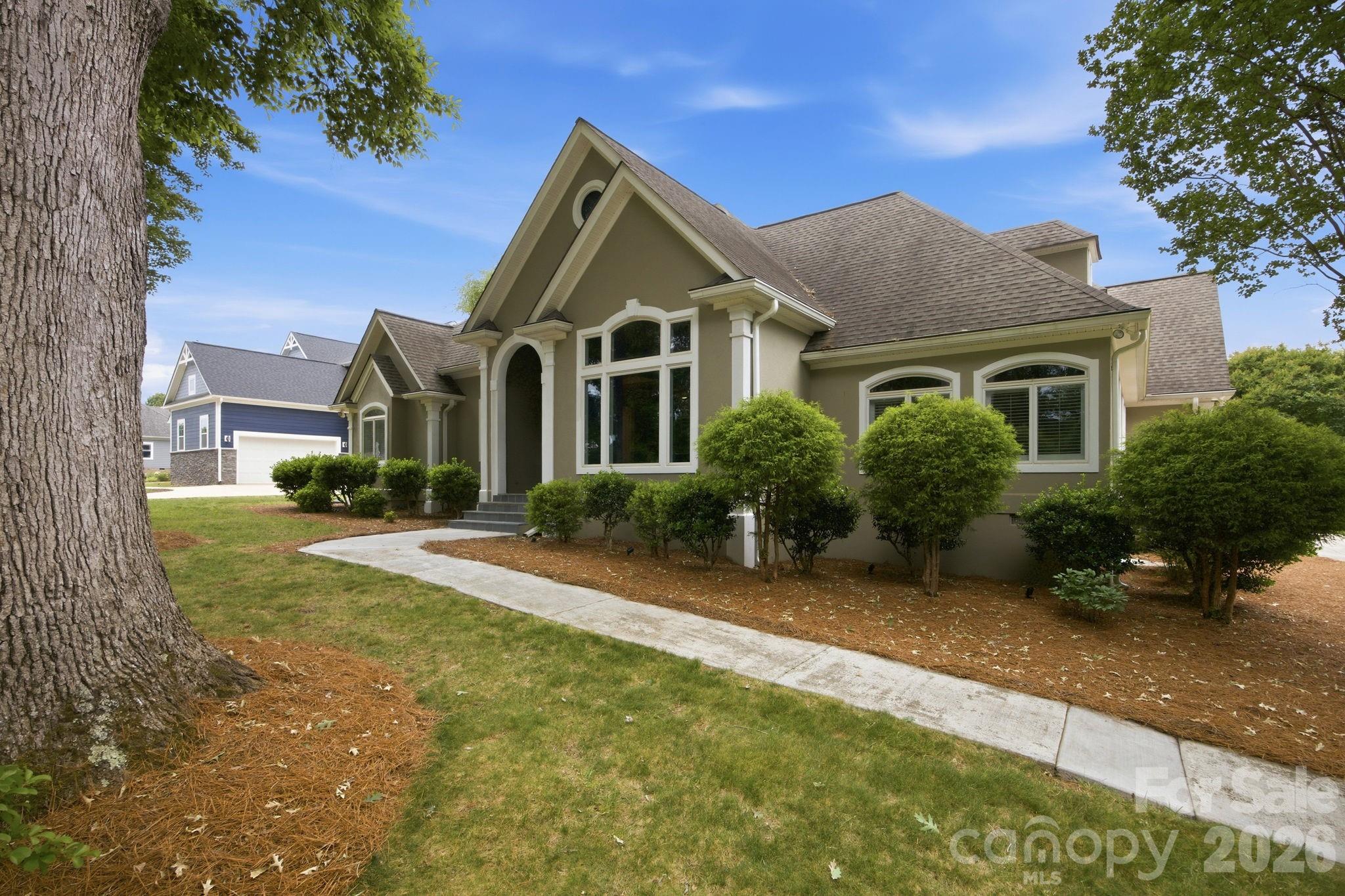 242 Mallard Way — Mooresville