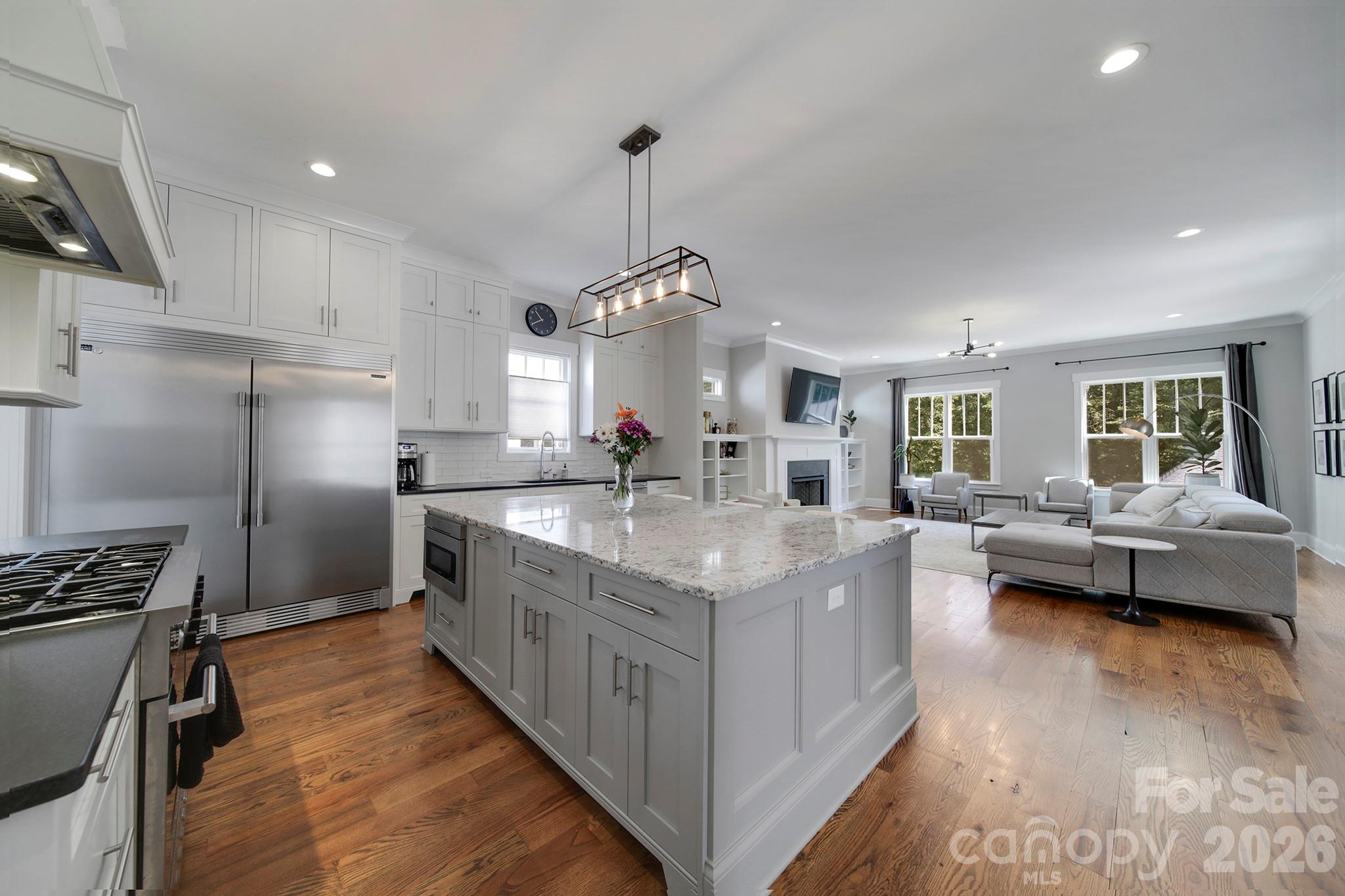 3015 Commonwealth Avenue — Charlotte