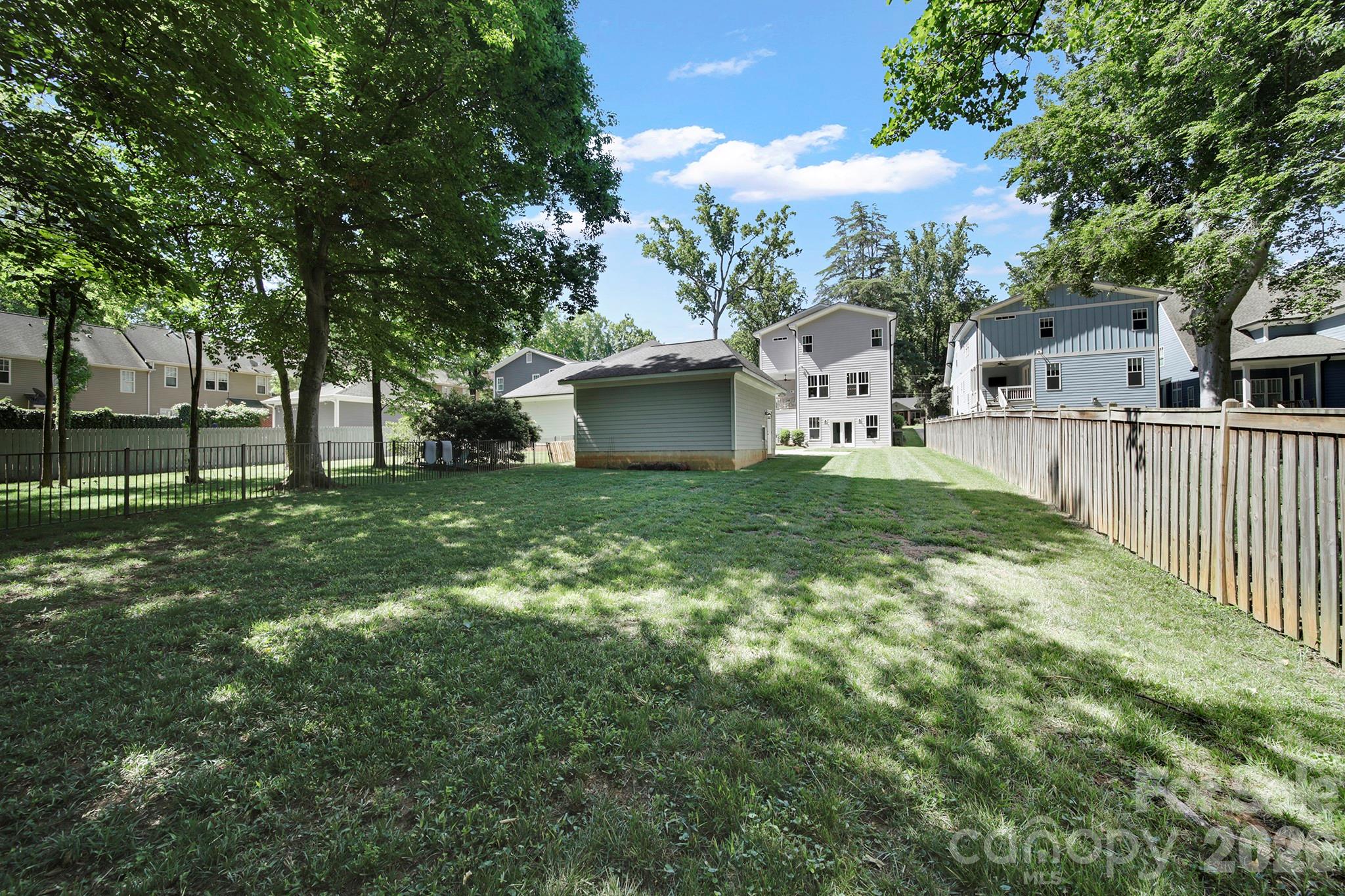 3015 Commonwealth Avenue — Charlotte