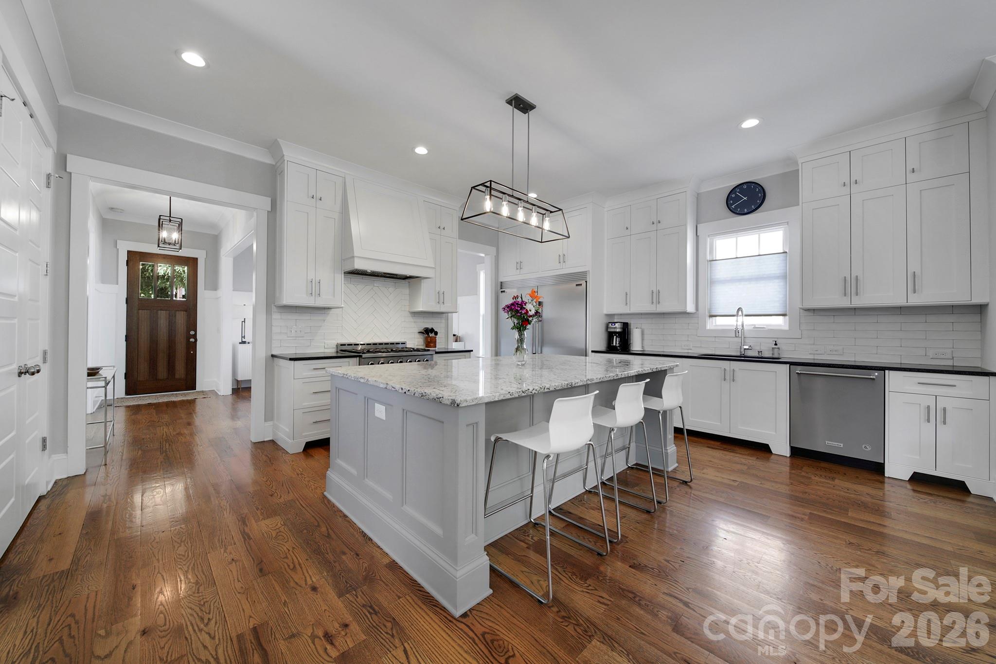 3015 Commonwealth Avenue — Charlotte