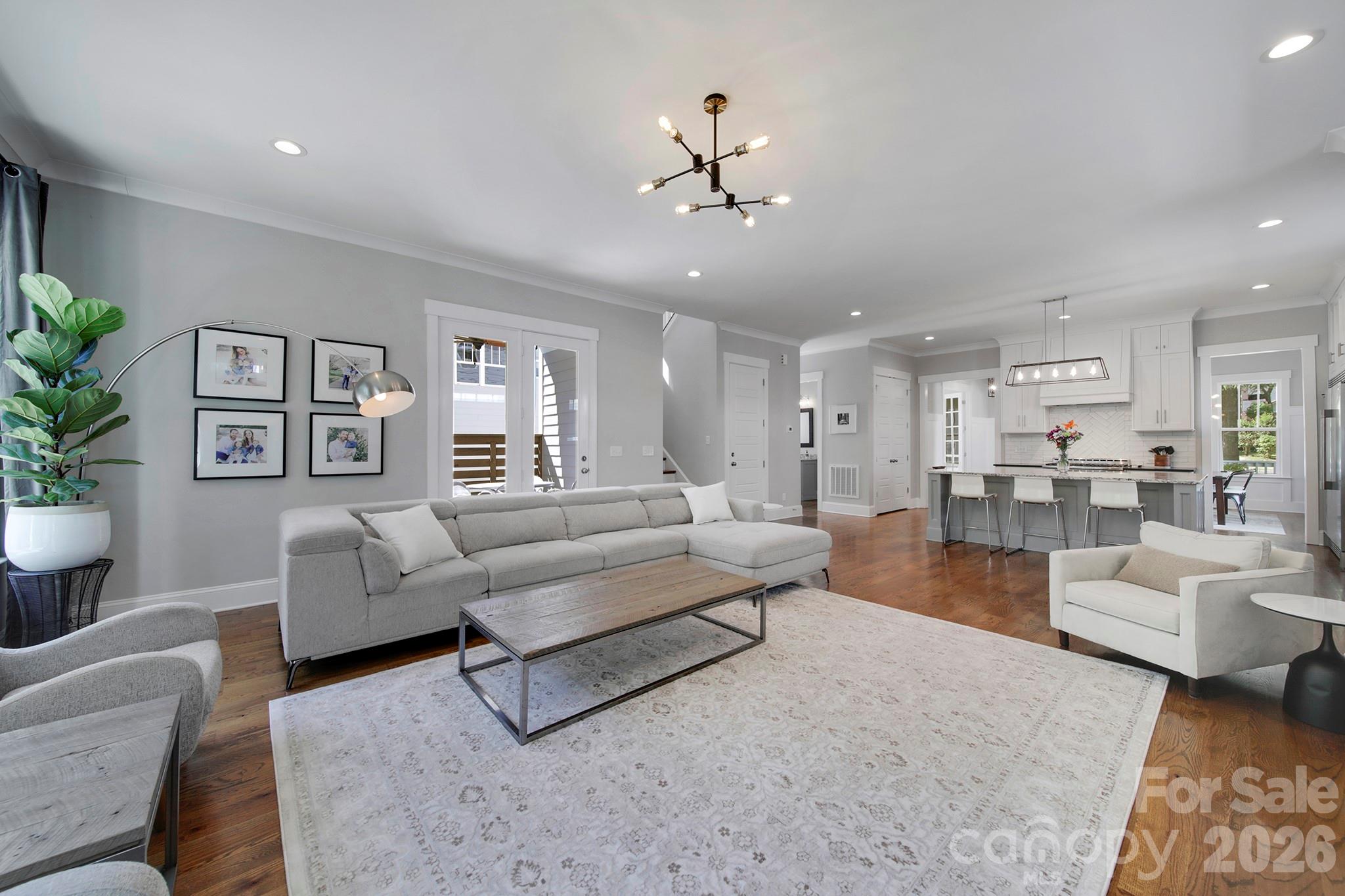3015 Commonwealth Avenue — Charlotte