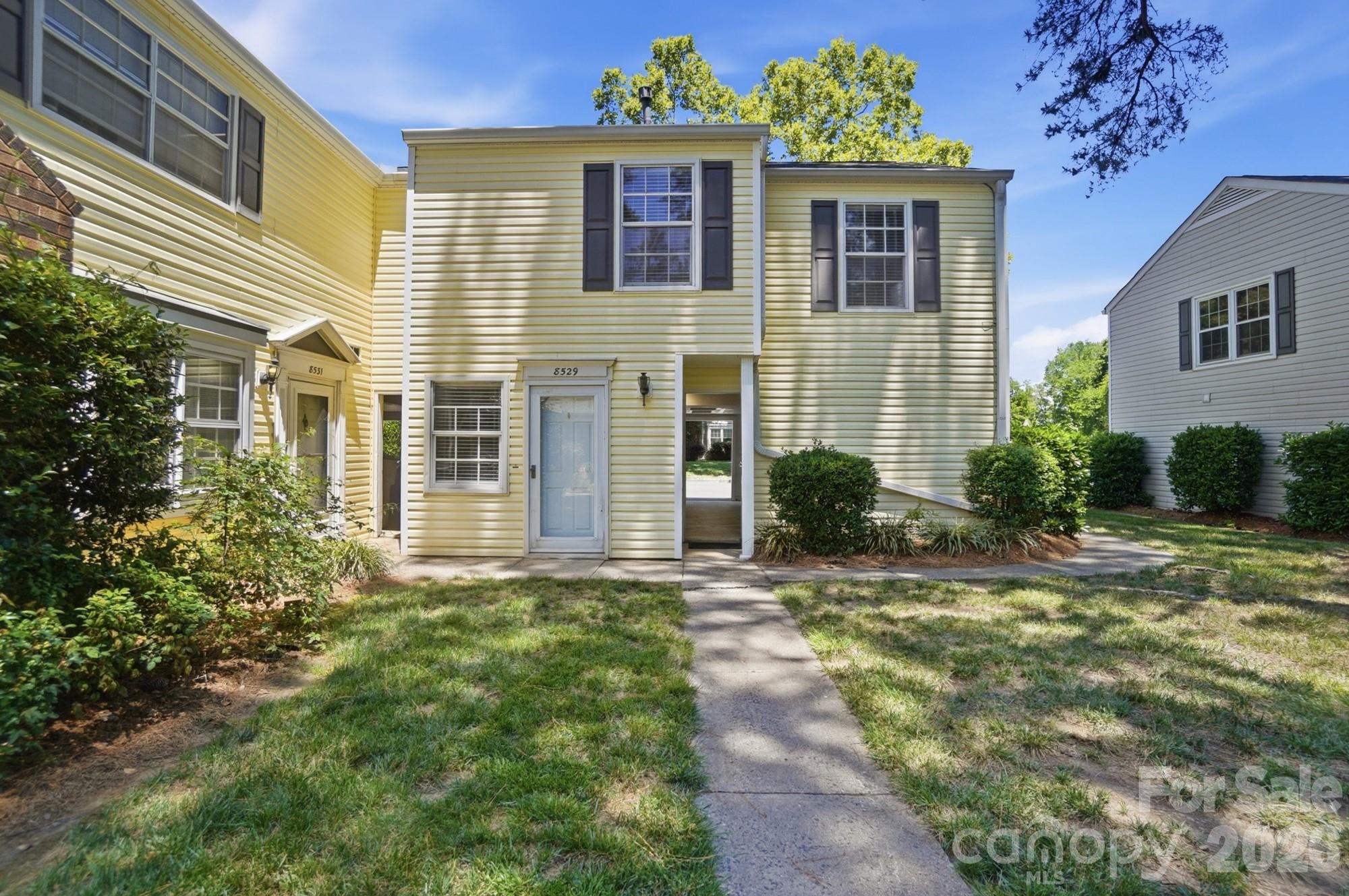 8529 Castle Pine Court — Charlotte