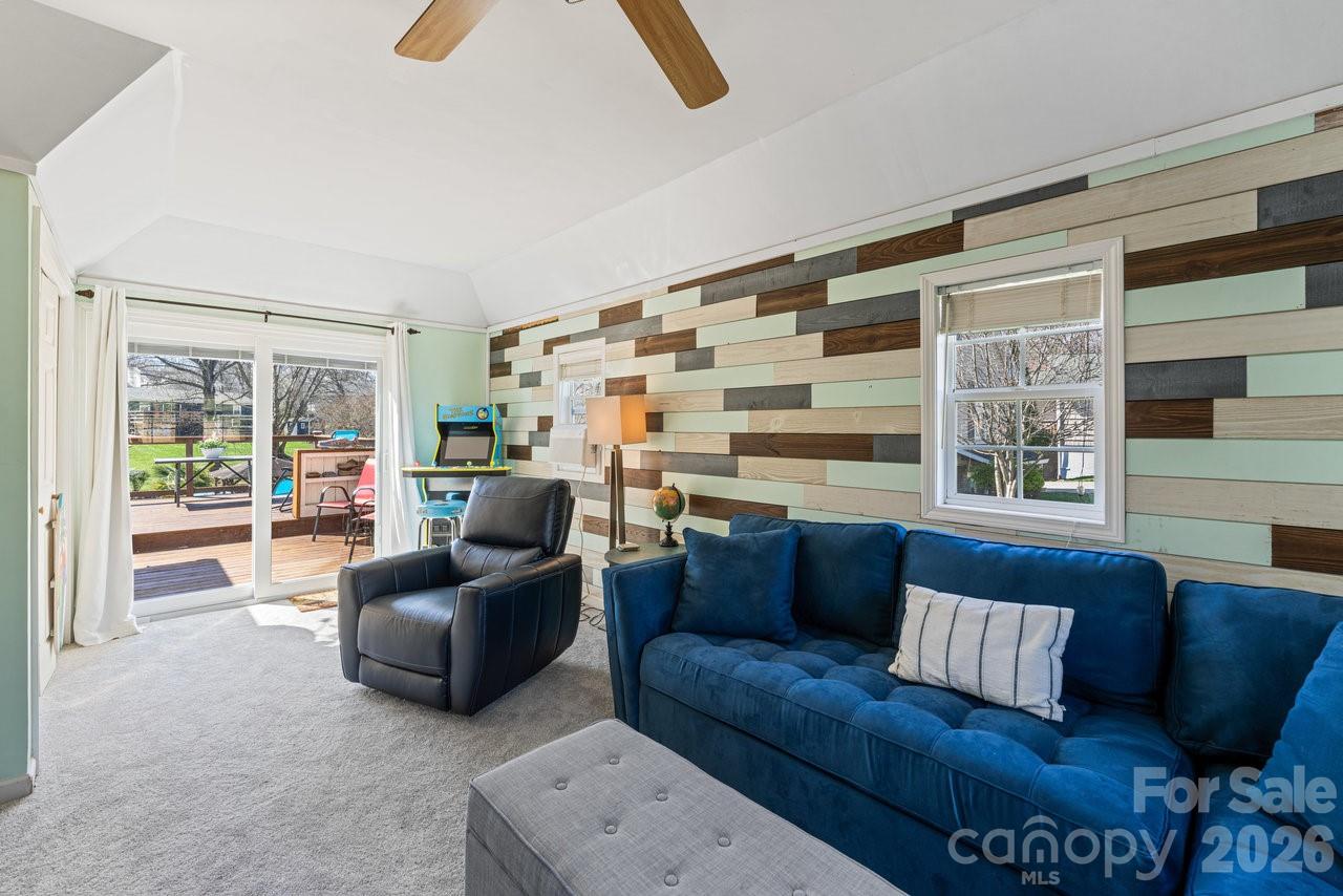141 Bluewing Lane — Mooresville