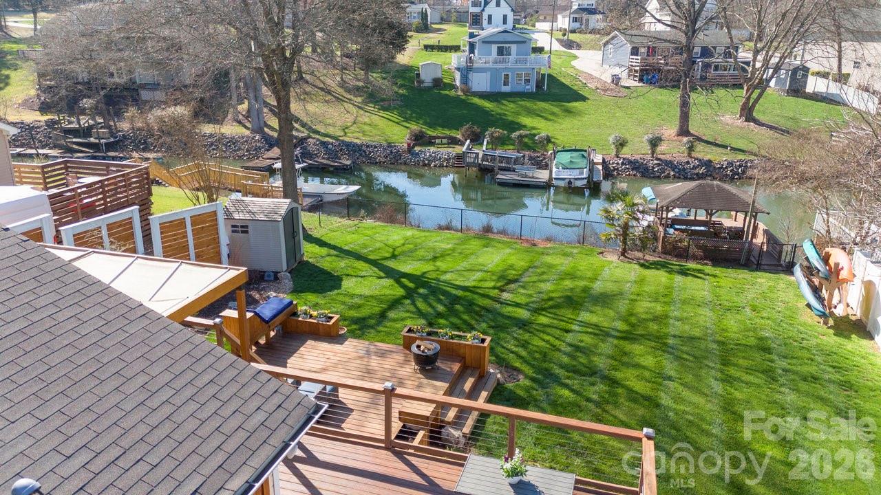 141 Bluewing Lane — Mooresville